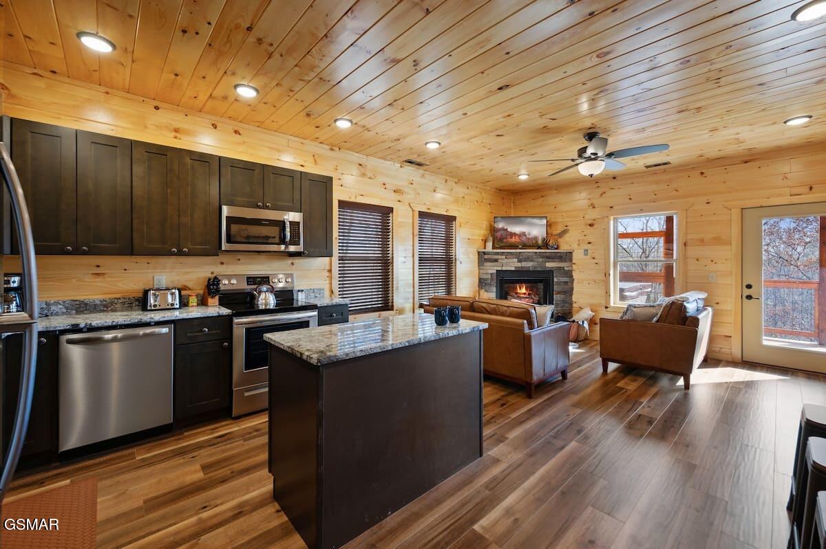1808 Spring Hill Drive Sevierville TN 37876