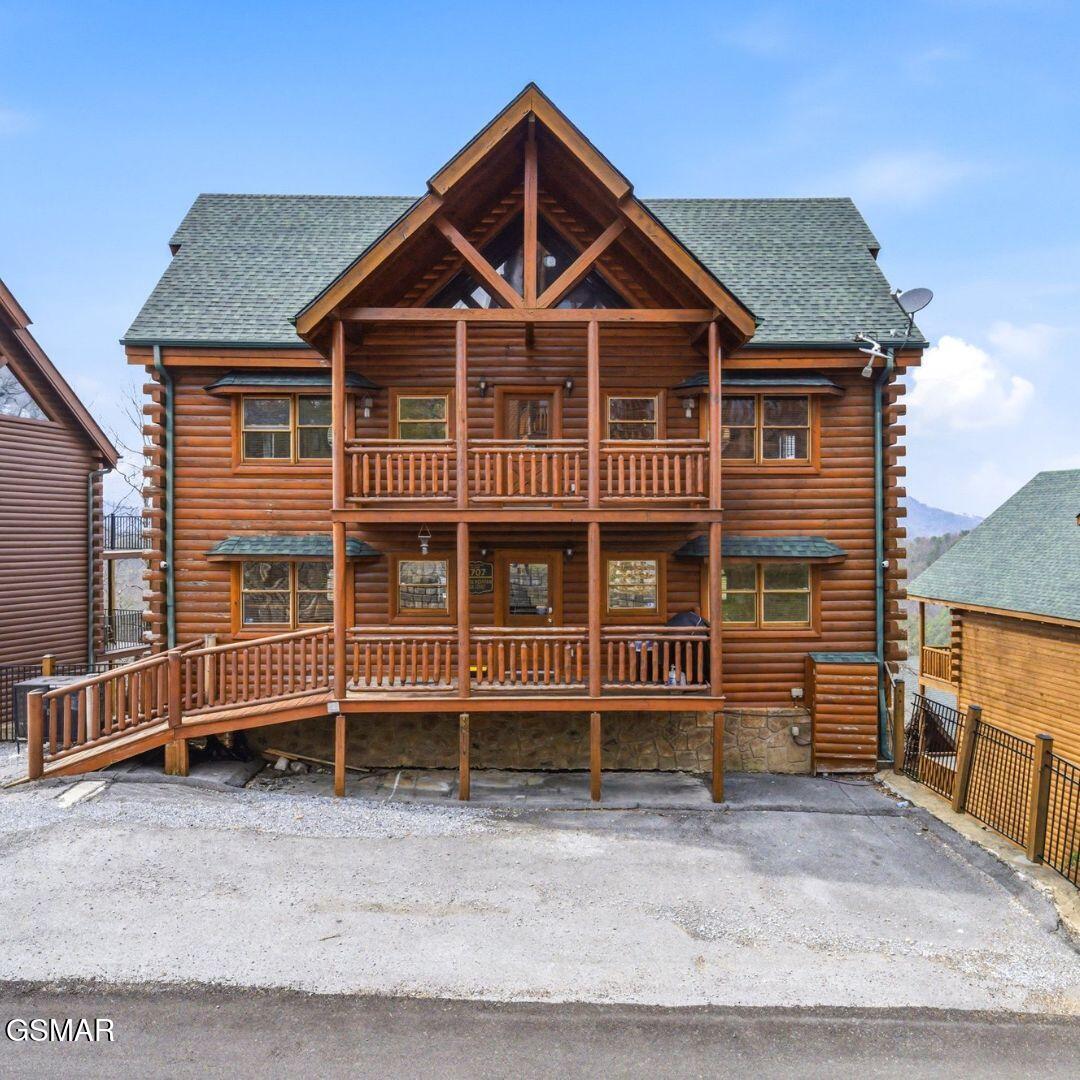 1707 High Rock Way Sevierville TN 37862