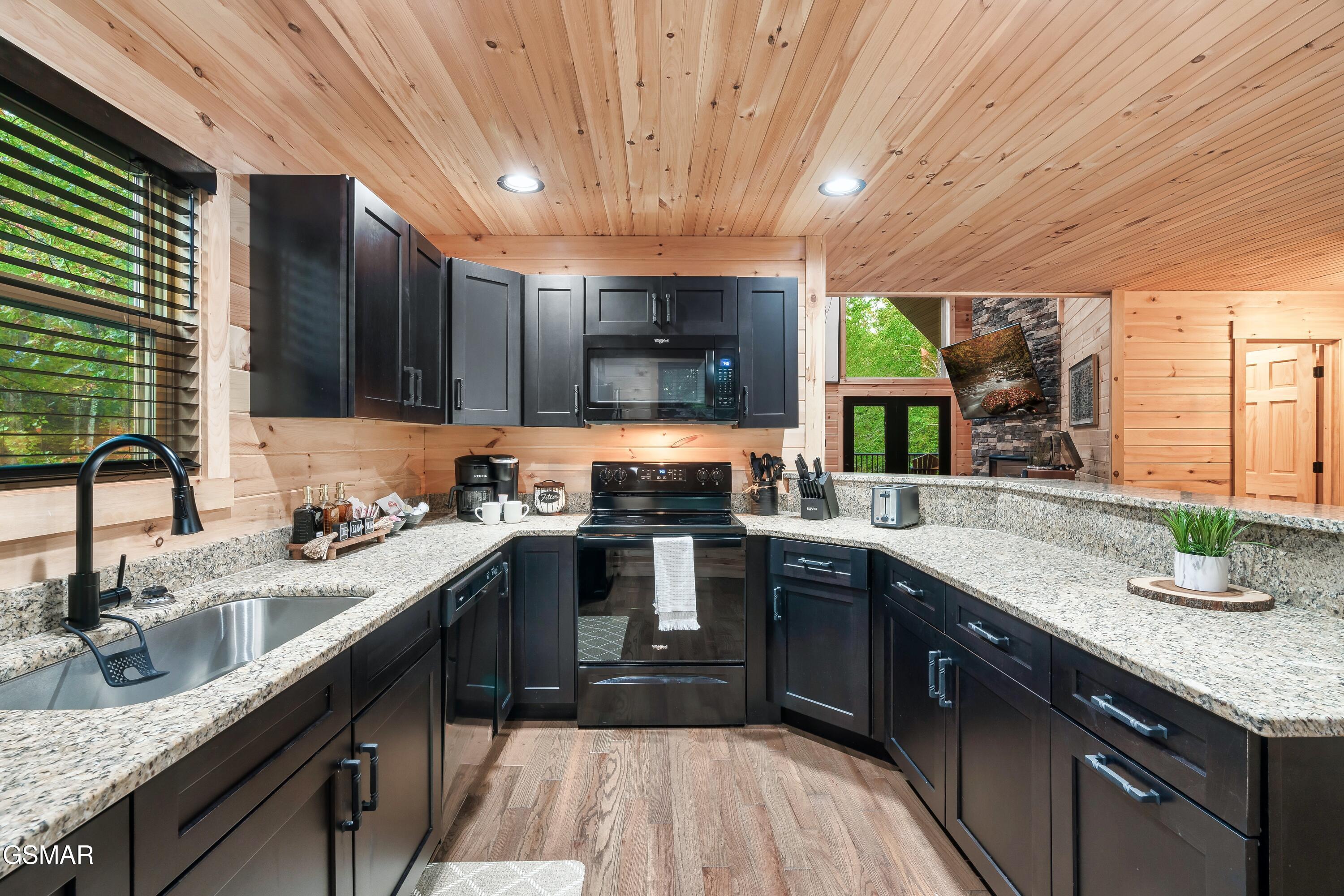 1325 Harmony Way Sevierville TN 37876