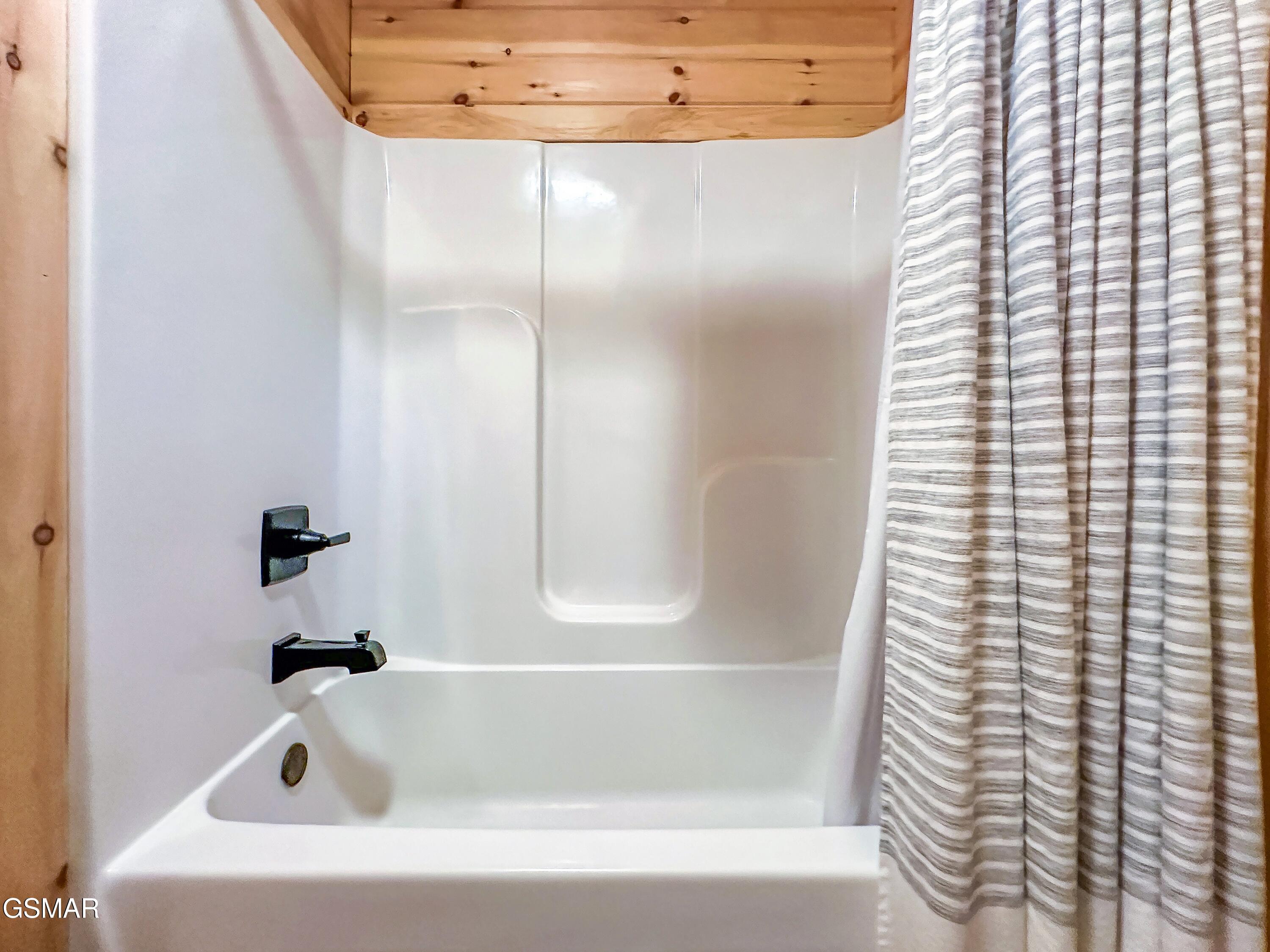 1325 Harmony Way Sevierville TN 37876