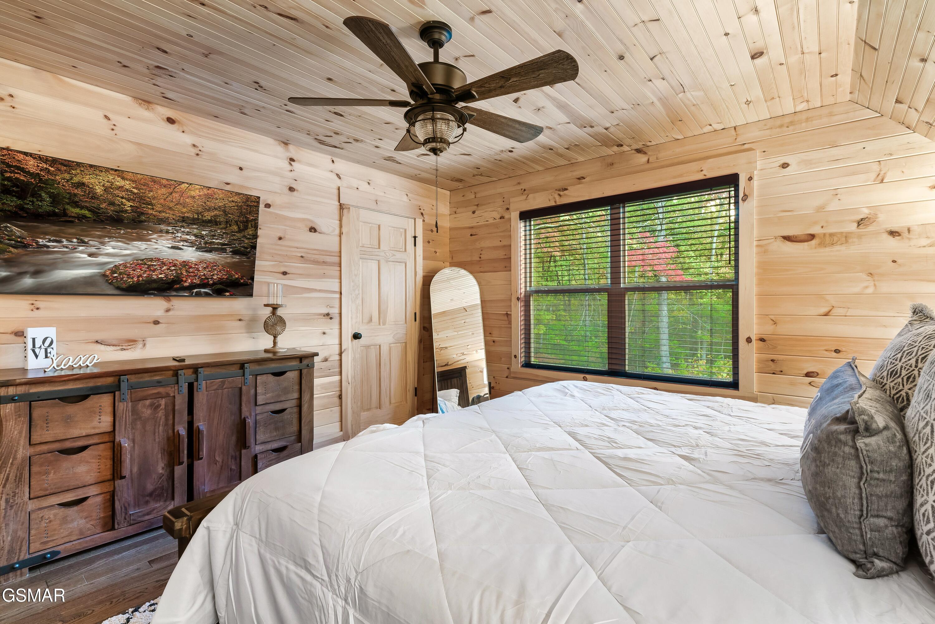 1325 Harmony Way Sevierville TN 37876
