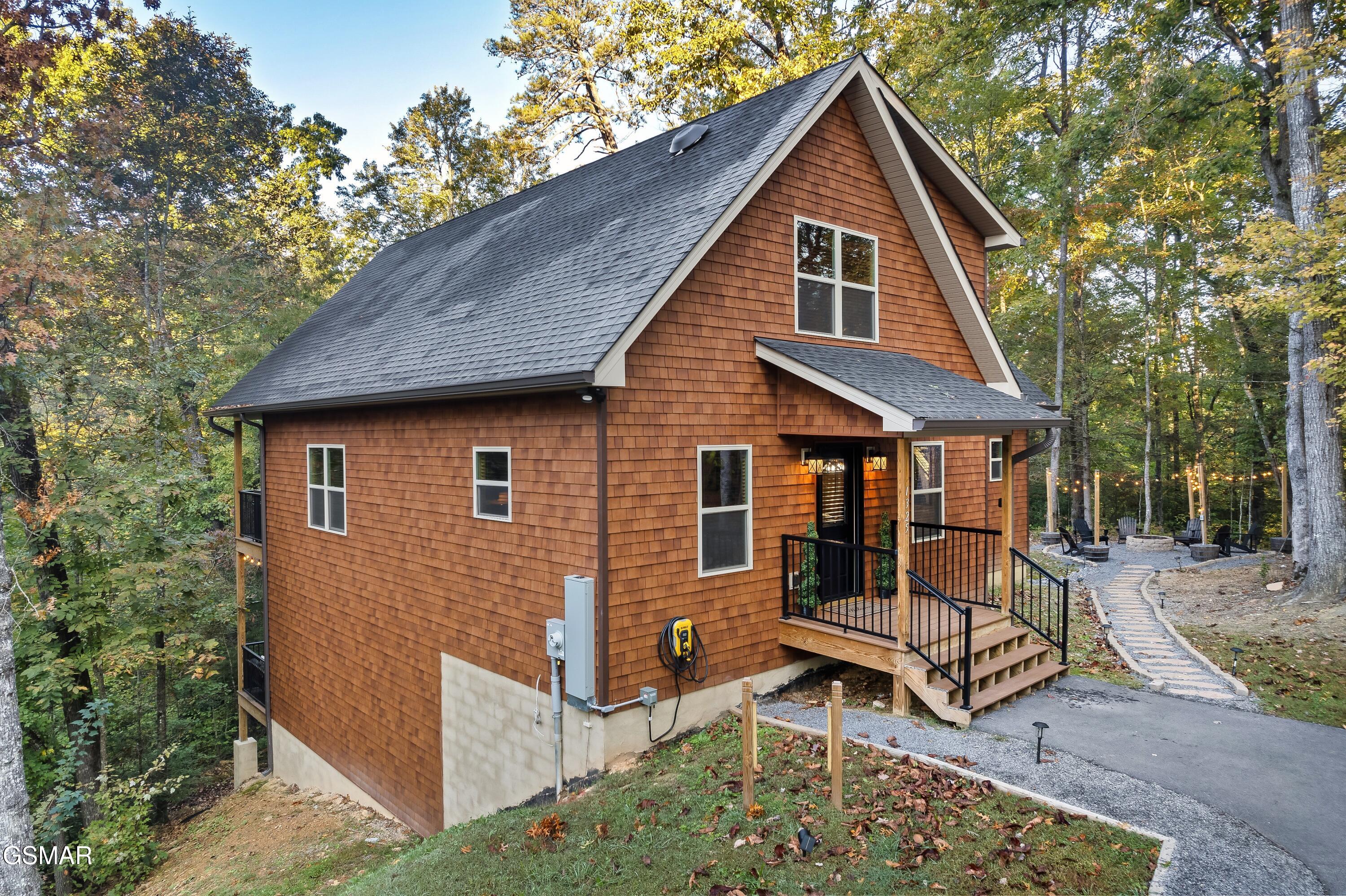 1325 Harmony Way Sevierville TN 37876