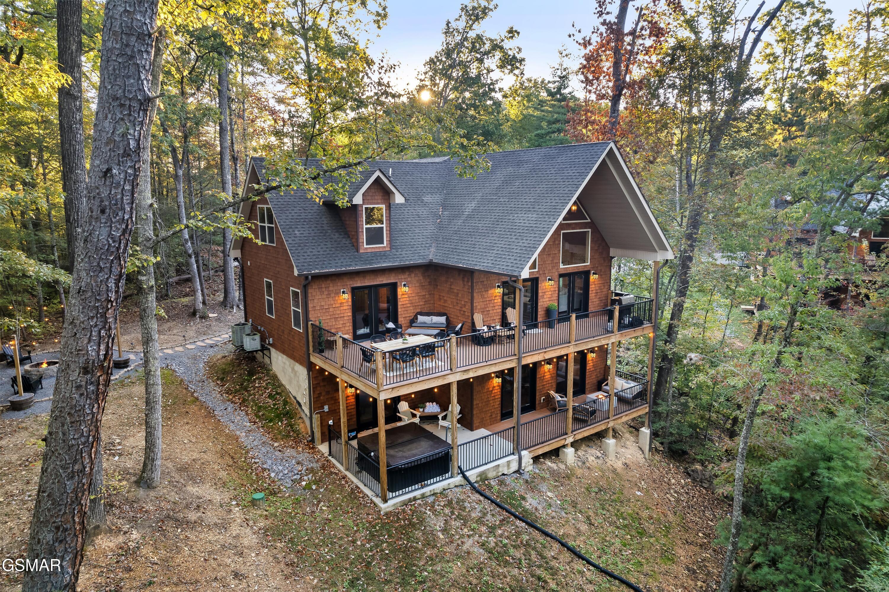 1325 Harmony Way Sevierville TN 37876