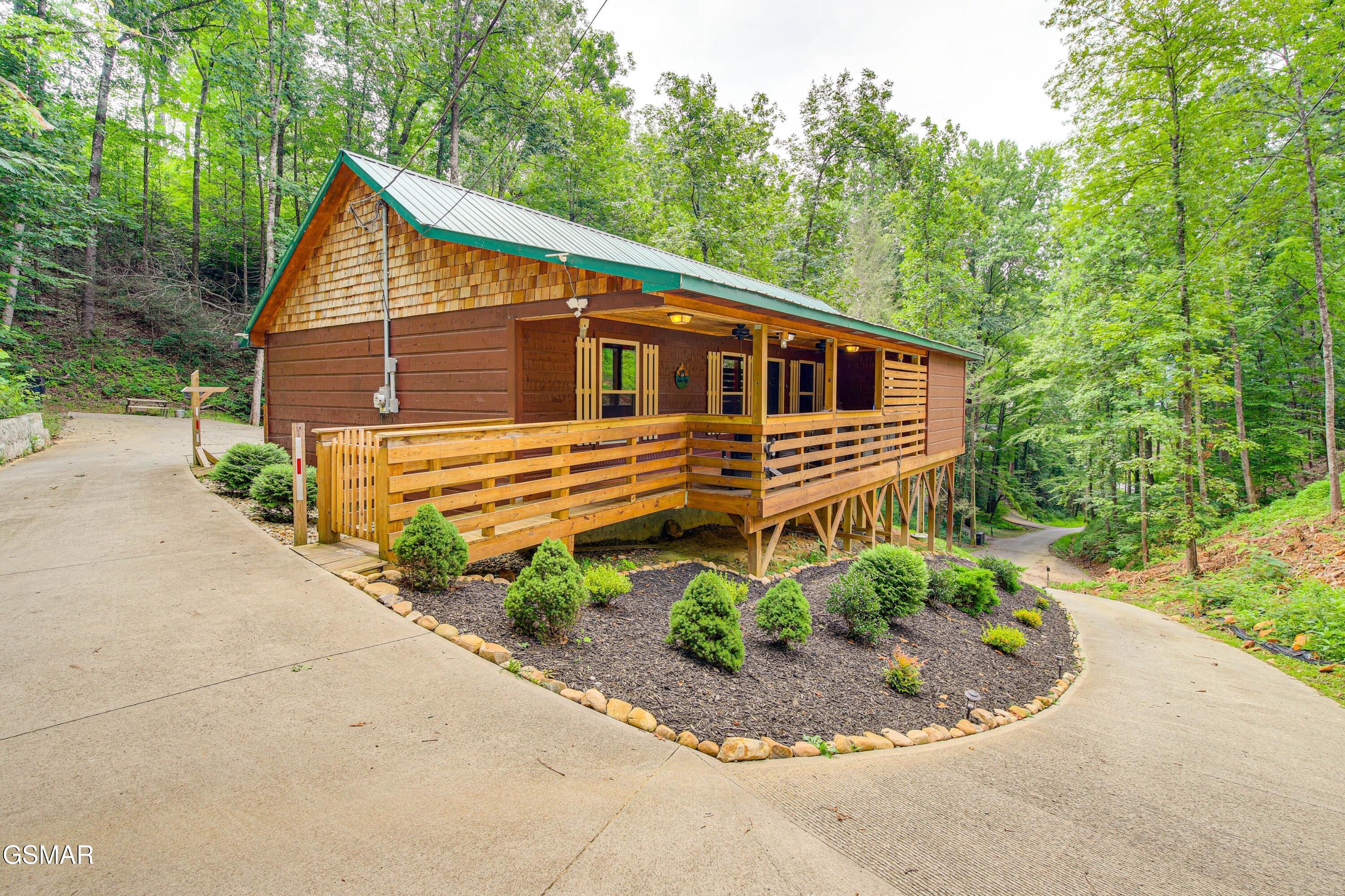 1046 Cheshire Court Gatlinburg TN 37738