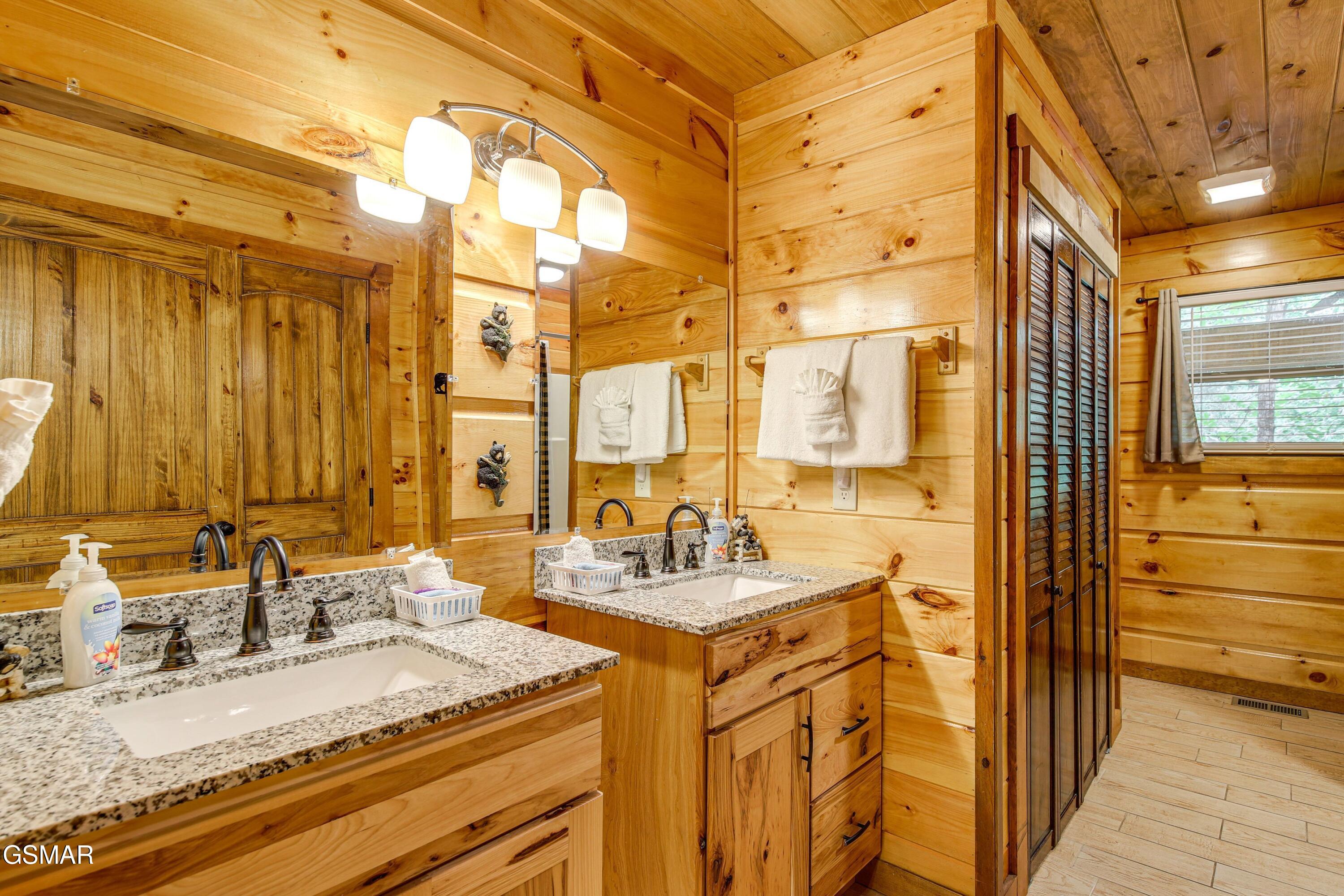 1046 Cheshire Court Gatlinburg TN 37738