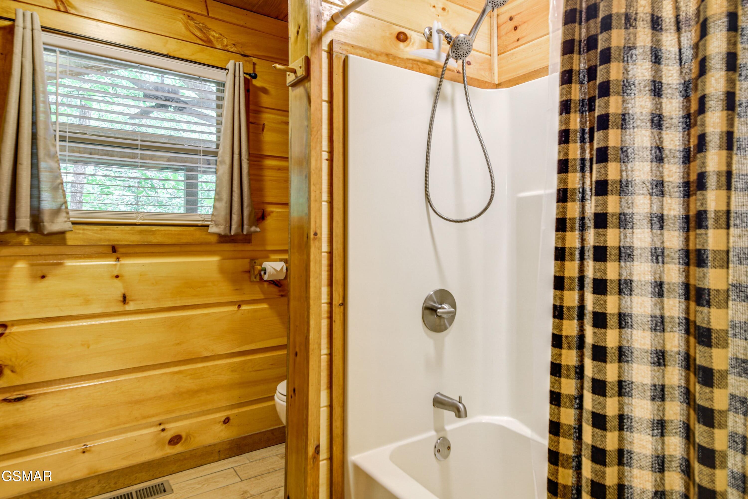 1046 Cheshire Court Gatlinburg TN 37738