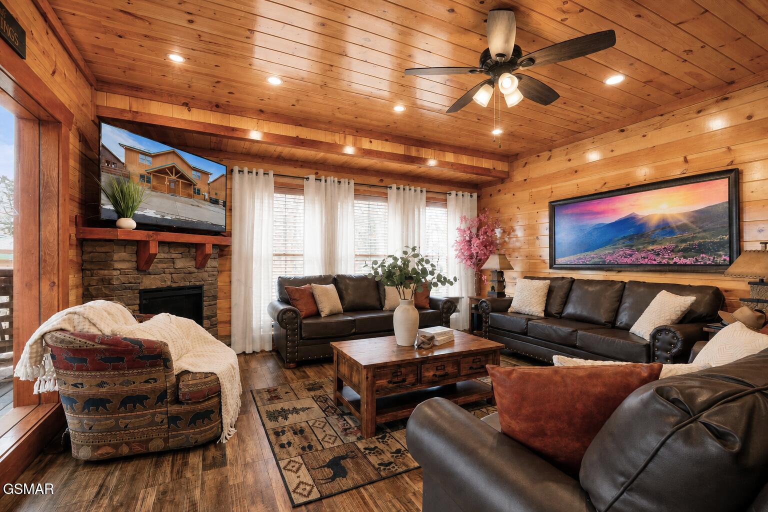 3704 Tilda Hilltop Way Sevierville TN 37862