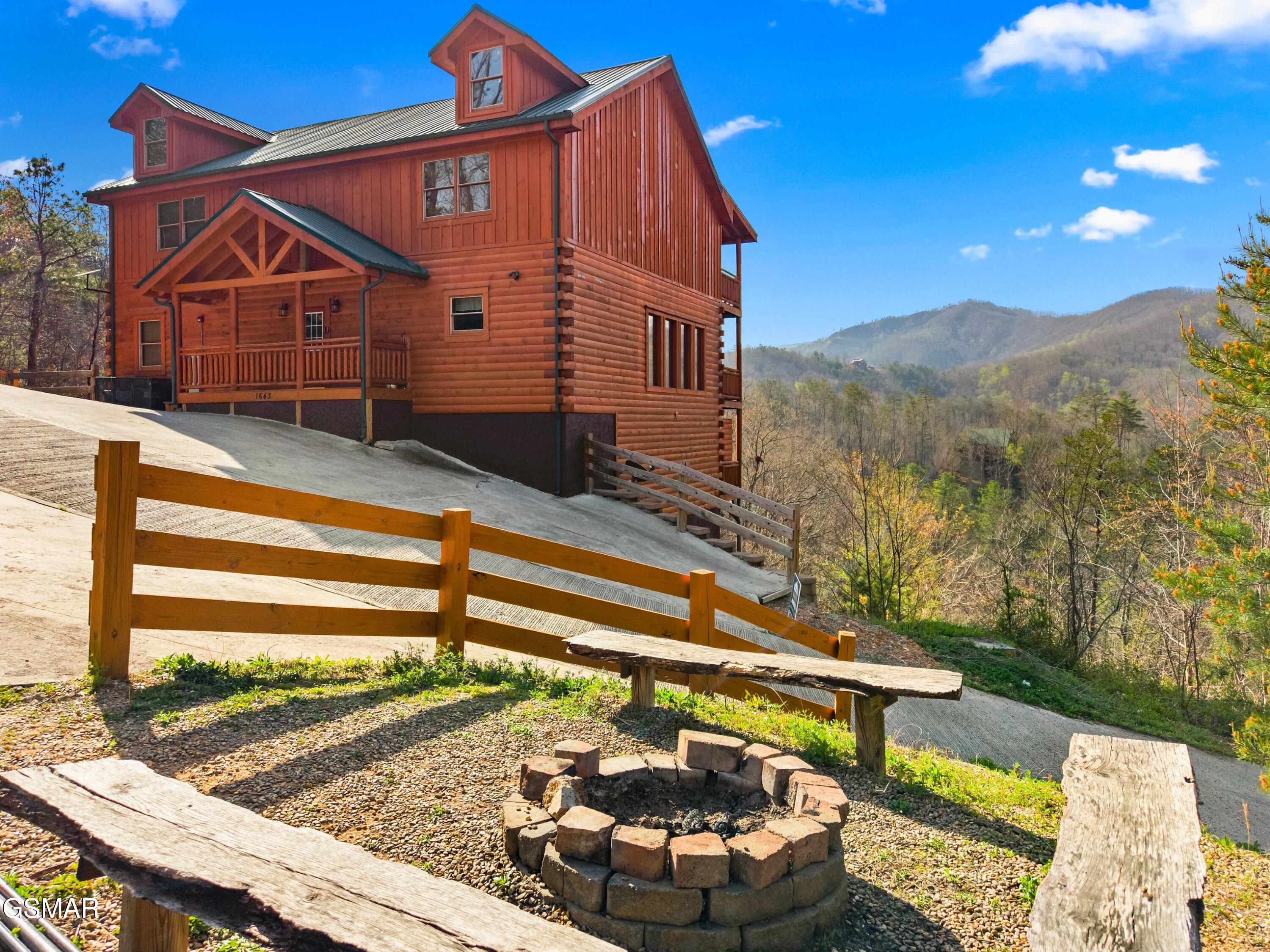 1643 Barn Door Lane Sevierville TN 37862
