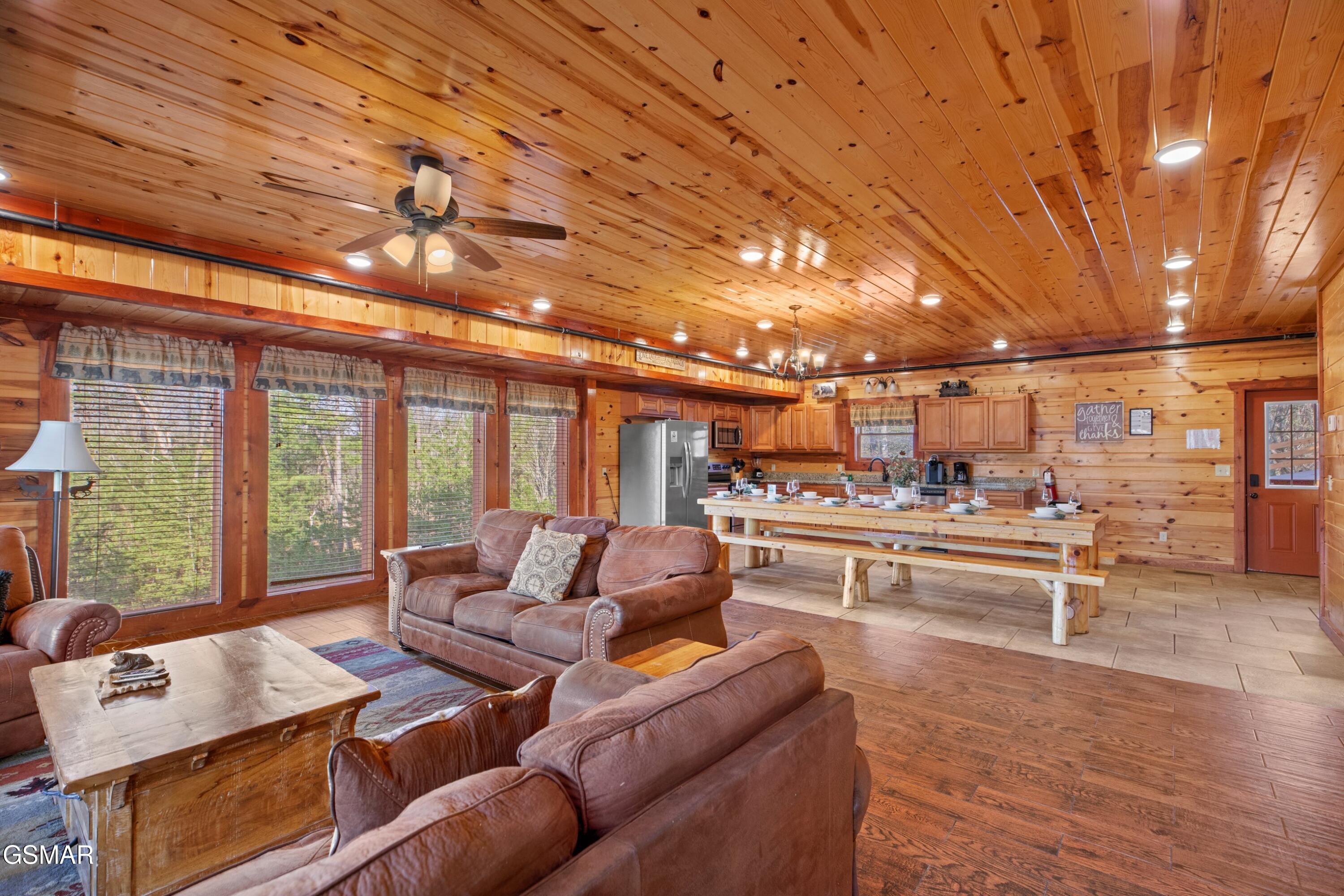 1643 Barn Door Lane Sevierville TN 37862