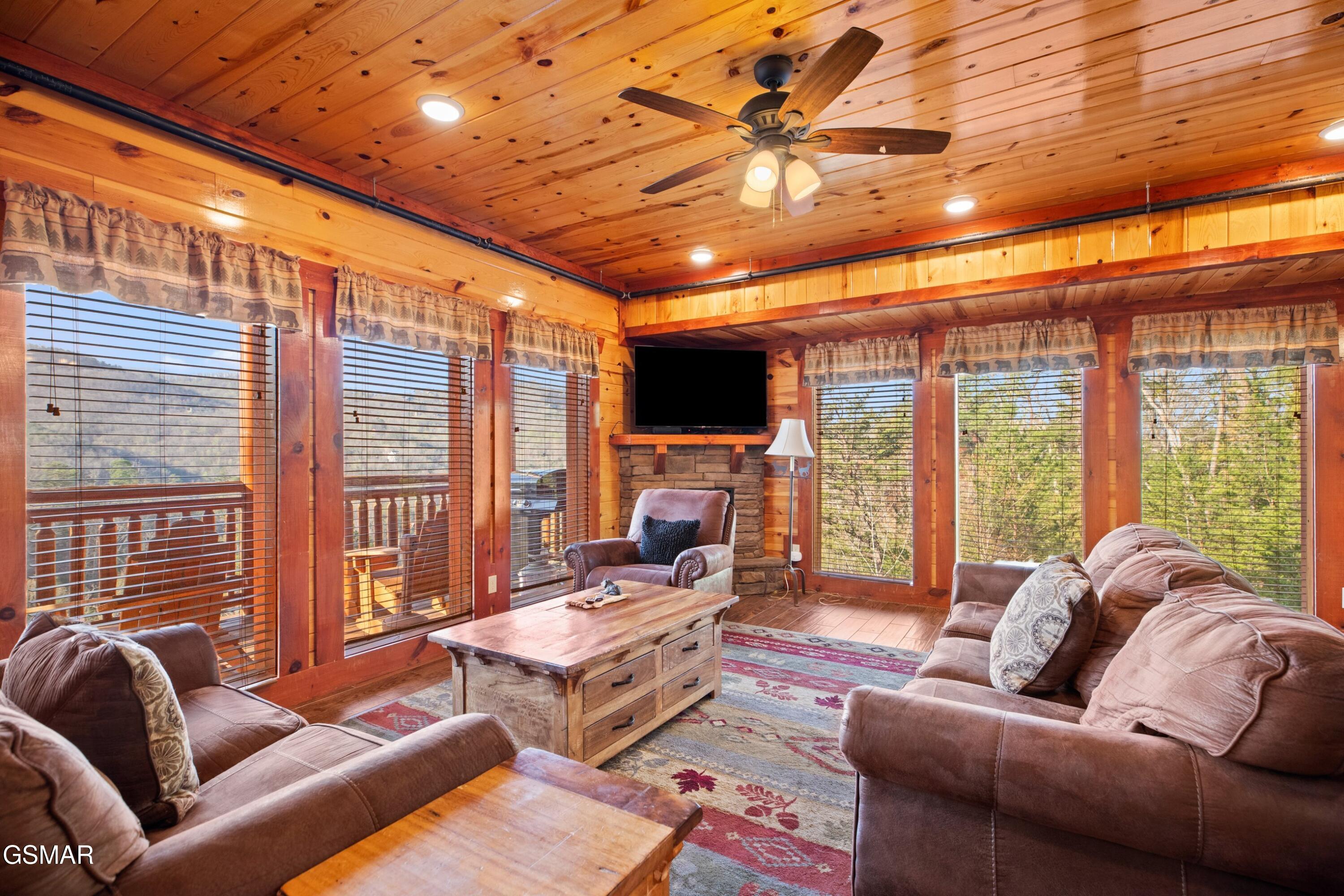 1643 Barn Door Lane Sevierville TN 37862