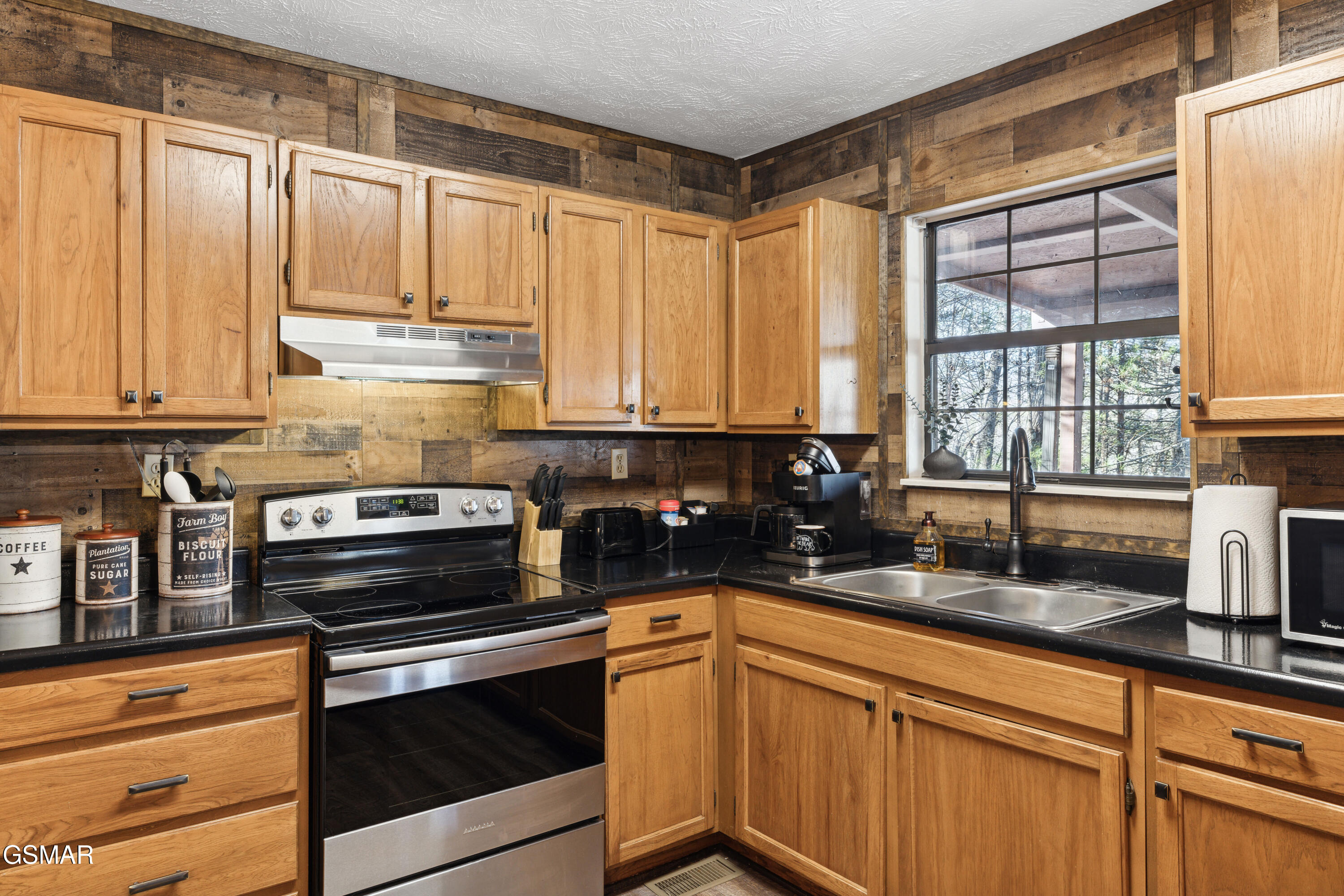 2777 Mountain View Circle Sevierville TN 37862