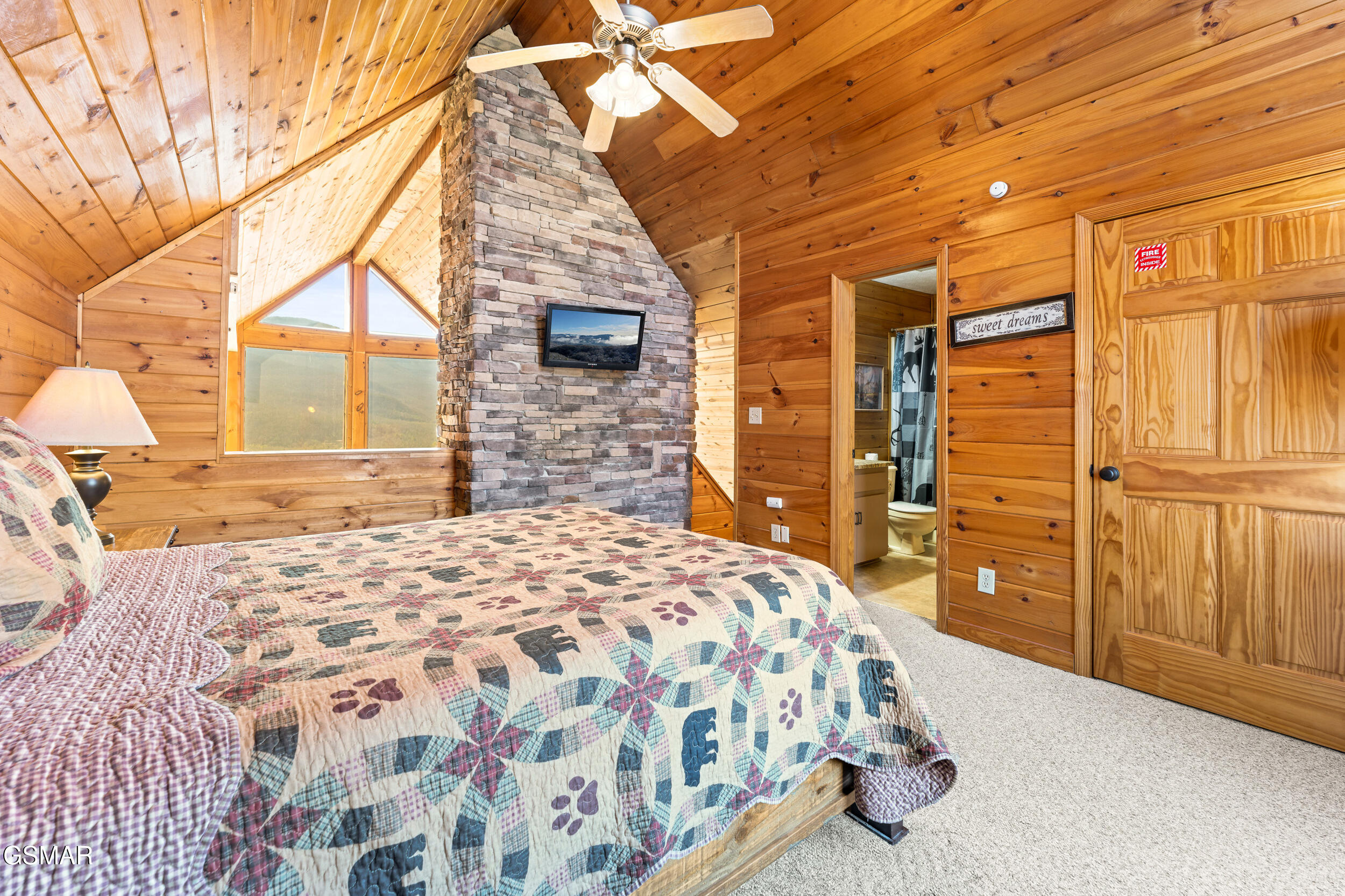 829 Red Fox Trail Gatlinburg TN 37738