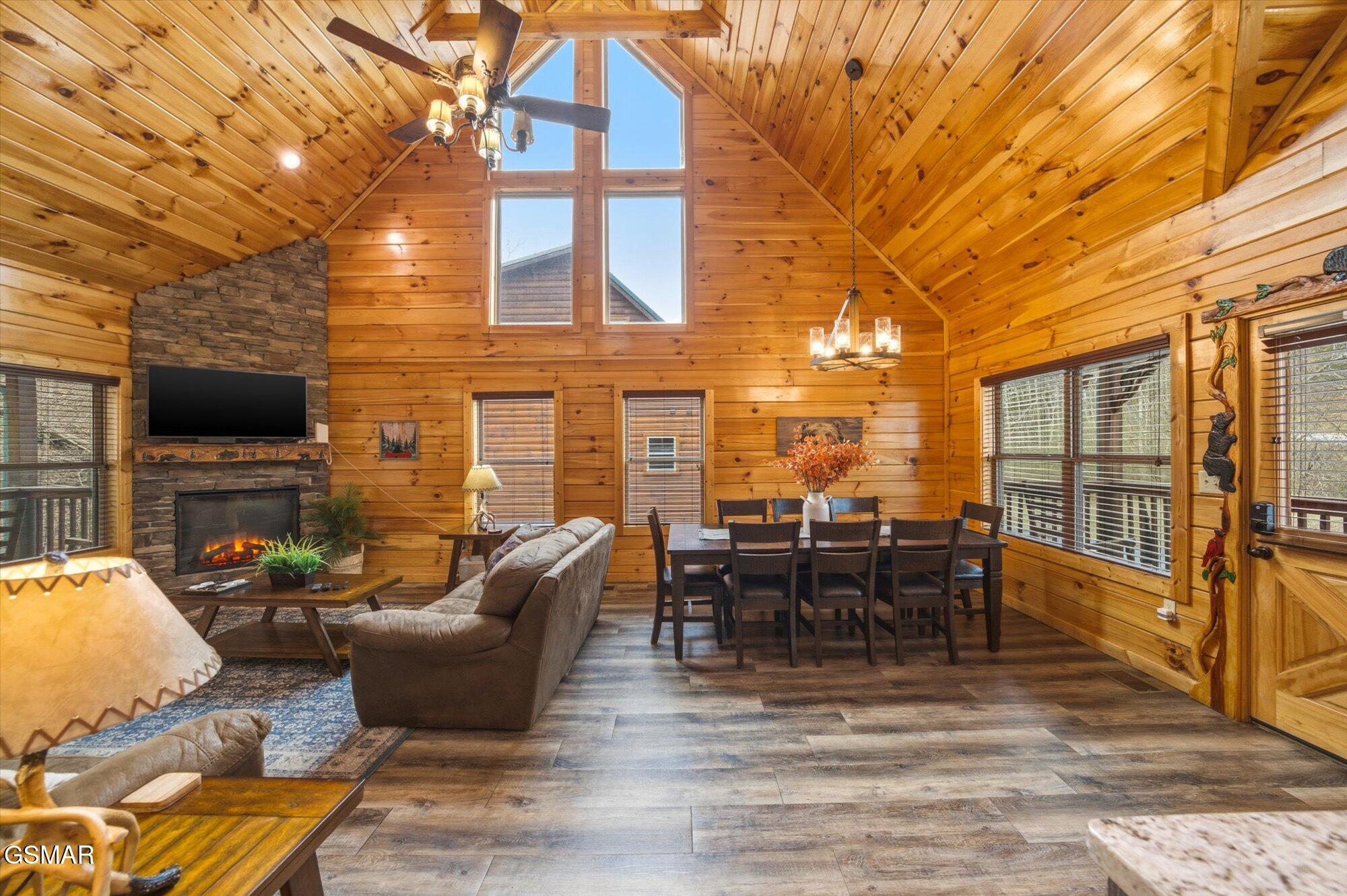 551 Blackberry Ridge Way Pigeon Forge TN 37863
