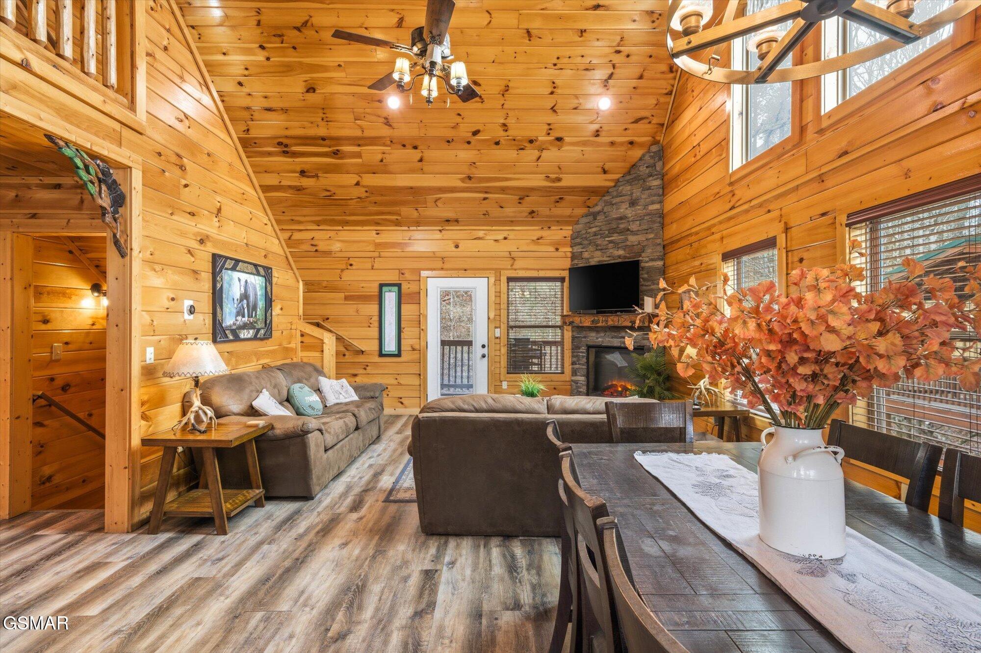 551 Blackberry Ridge Way Pigeon Forge TN 37863