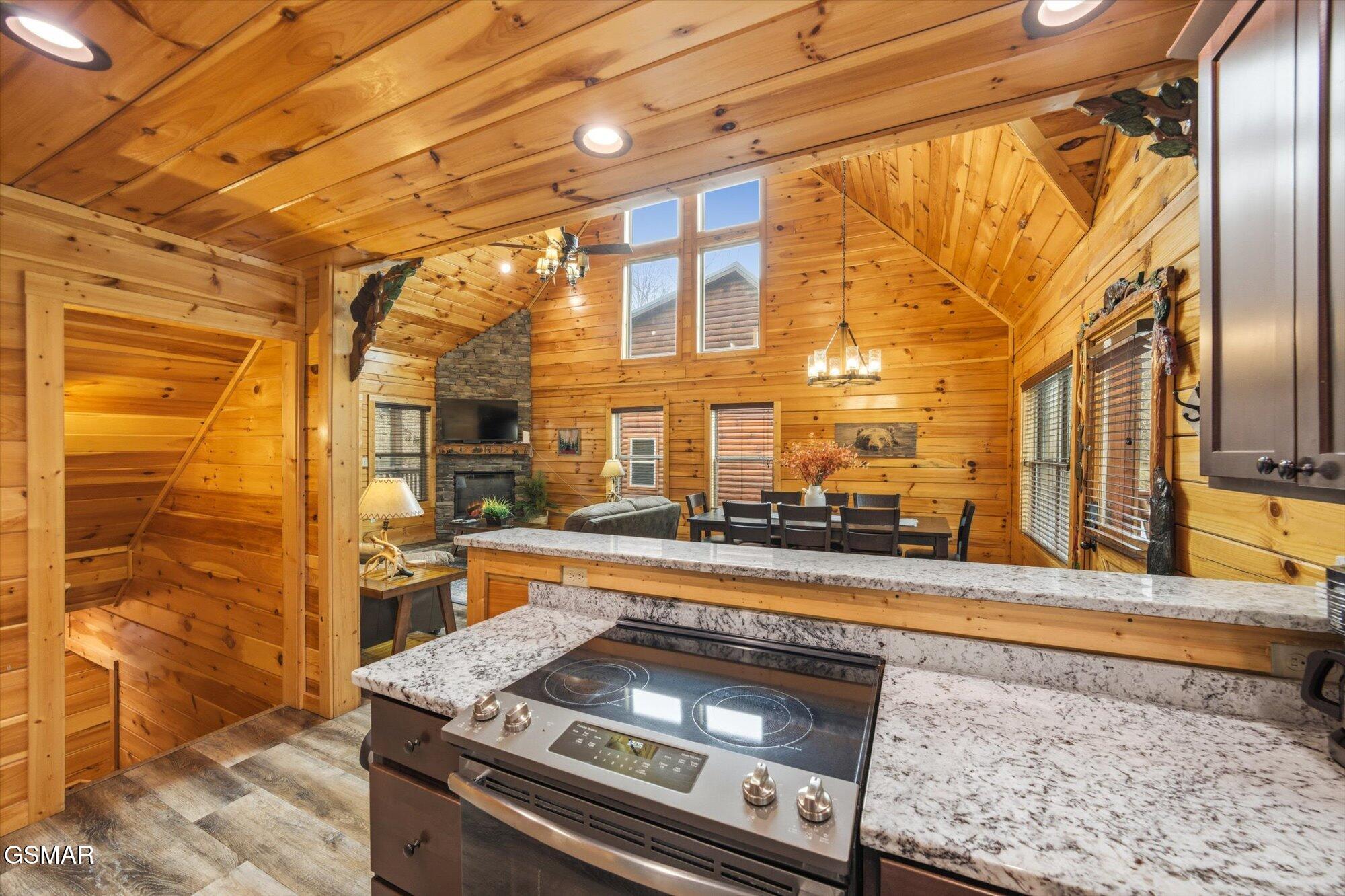 551 Blackberry Ridge Way Pigeon Forge TN 37863