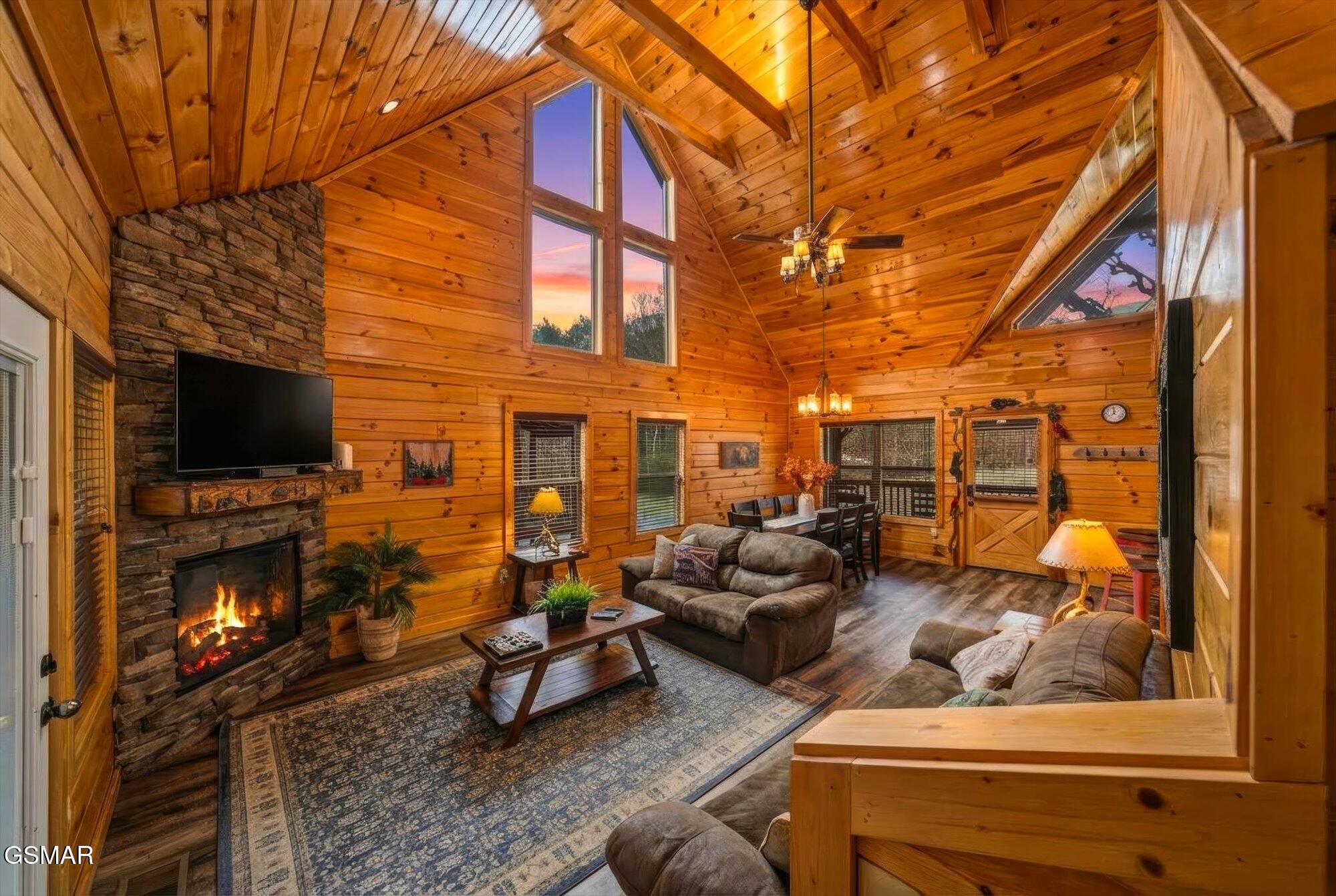 551 Blackberry Ridge Way Pigeon Forge TN 37863