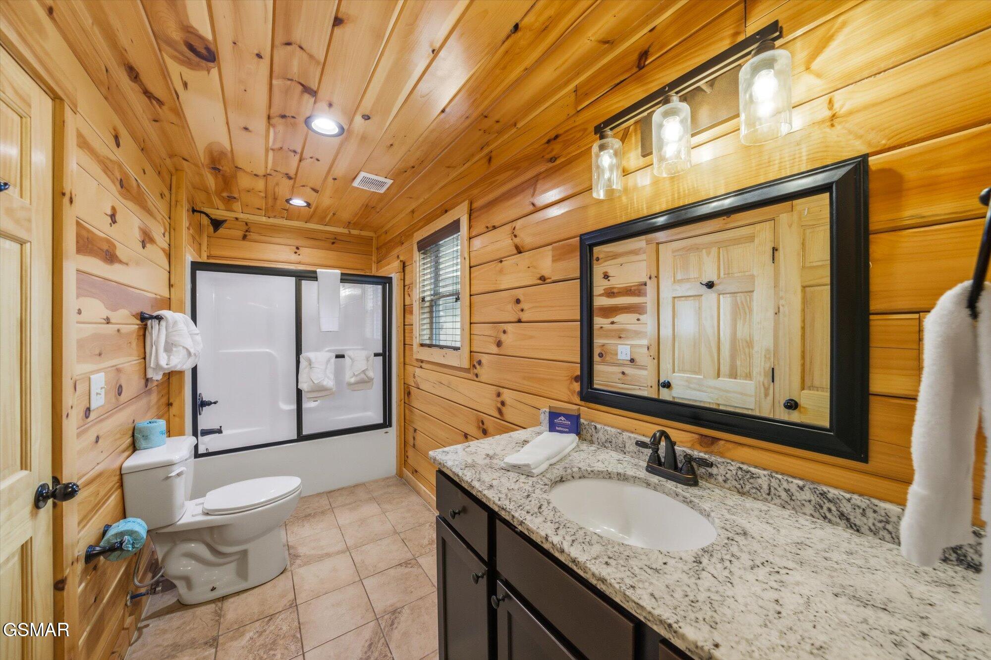 551 Blackberry Ridge Way Pigeon Forge TN 37863