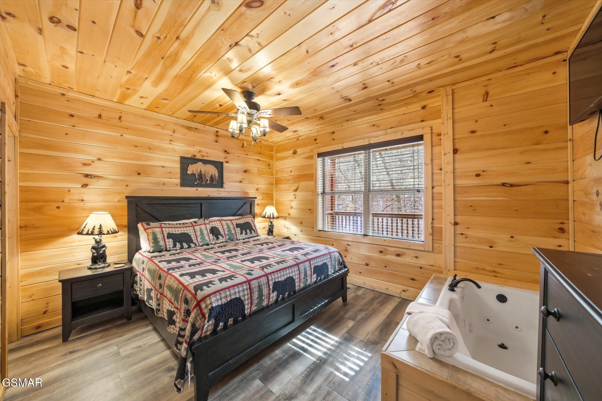 551 Blackberry Ridge Way Pigeon Forge TN 37863