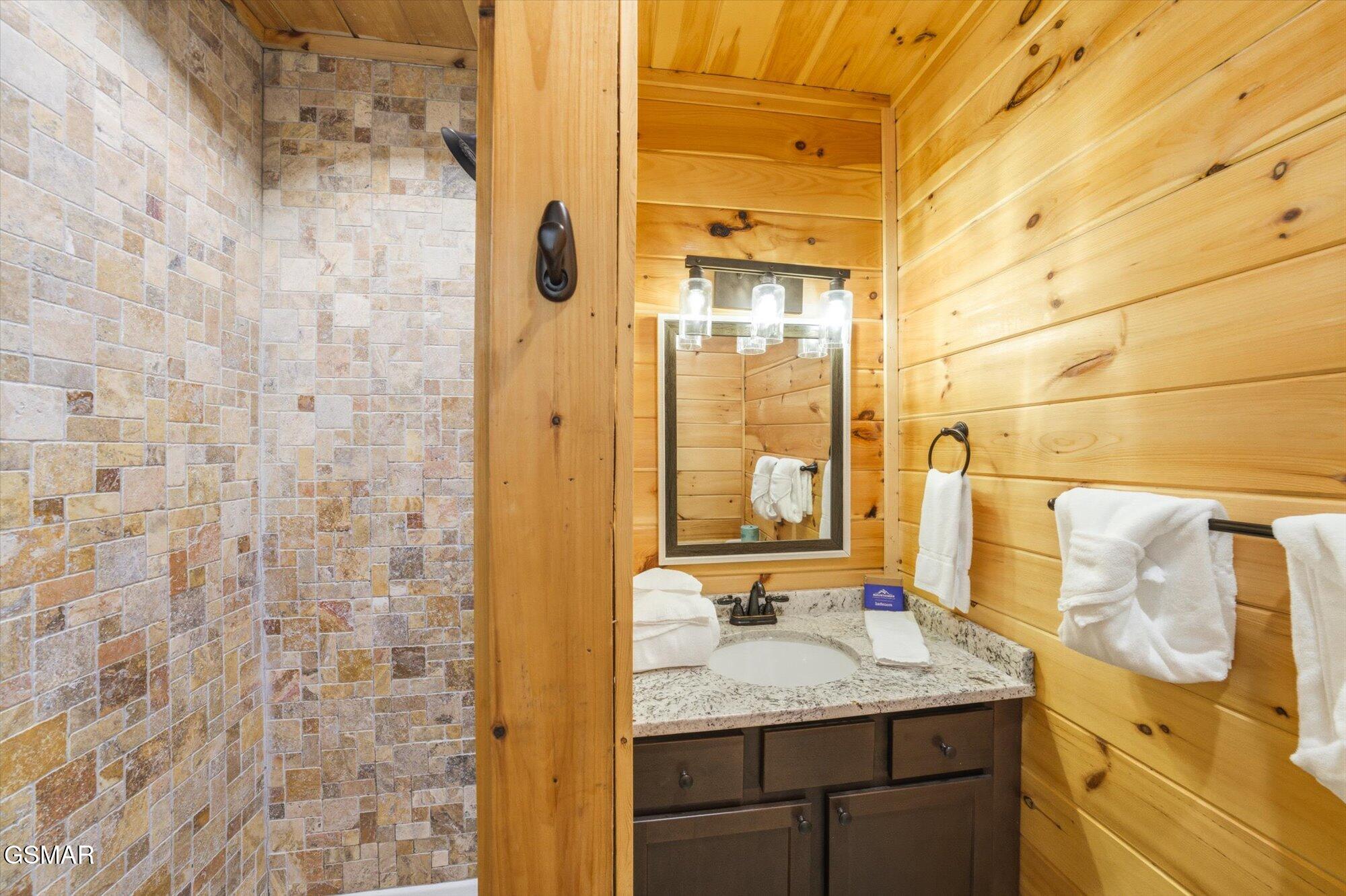 551 Blackberry Ridge Way Pigeon Forge TN 37863