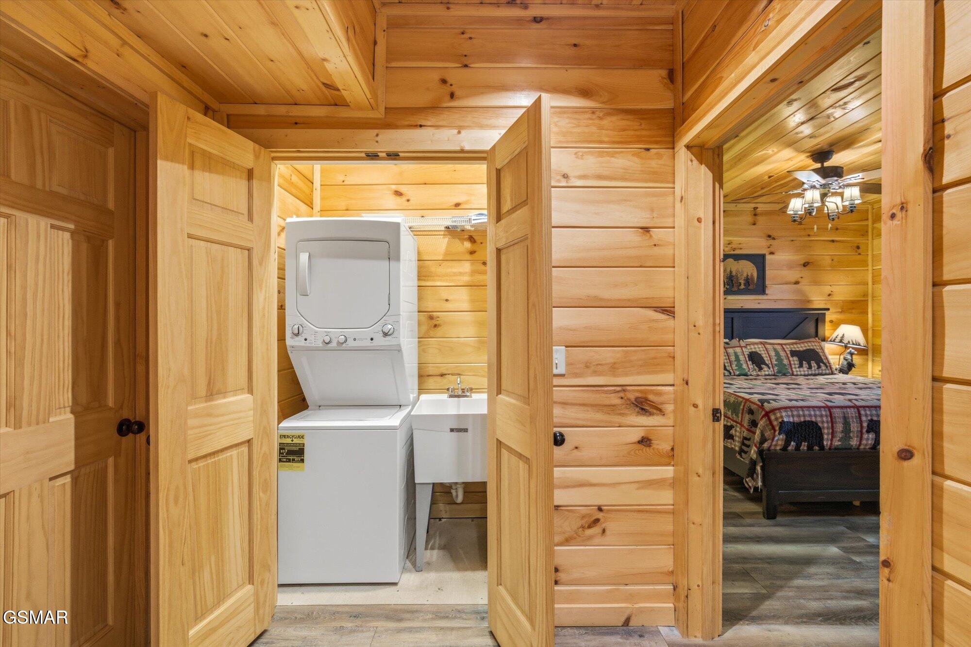 551 Blackberry Ridge Way Pigeon Forge TN 37863