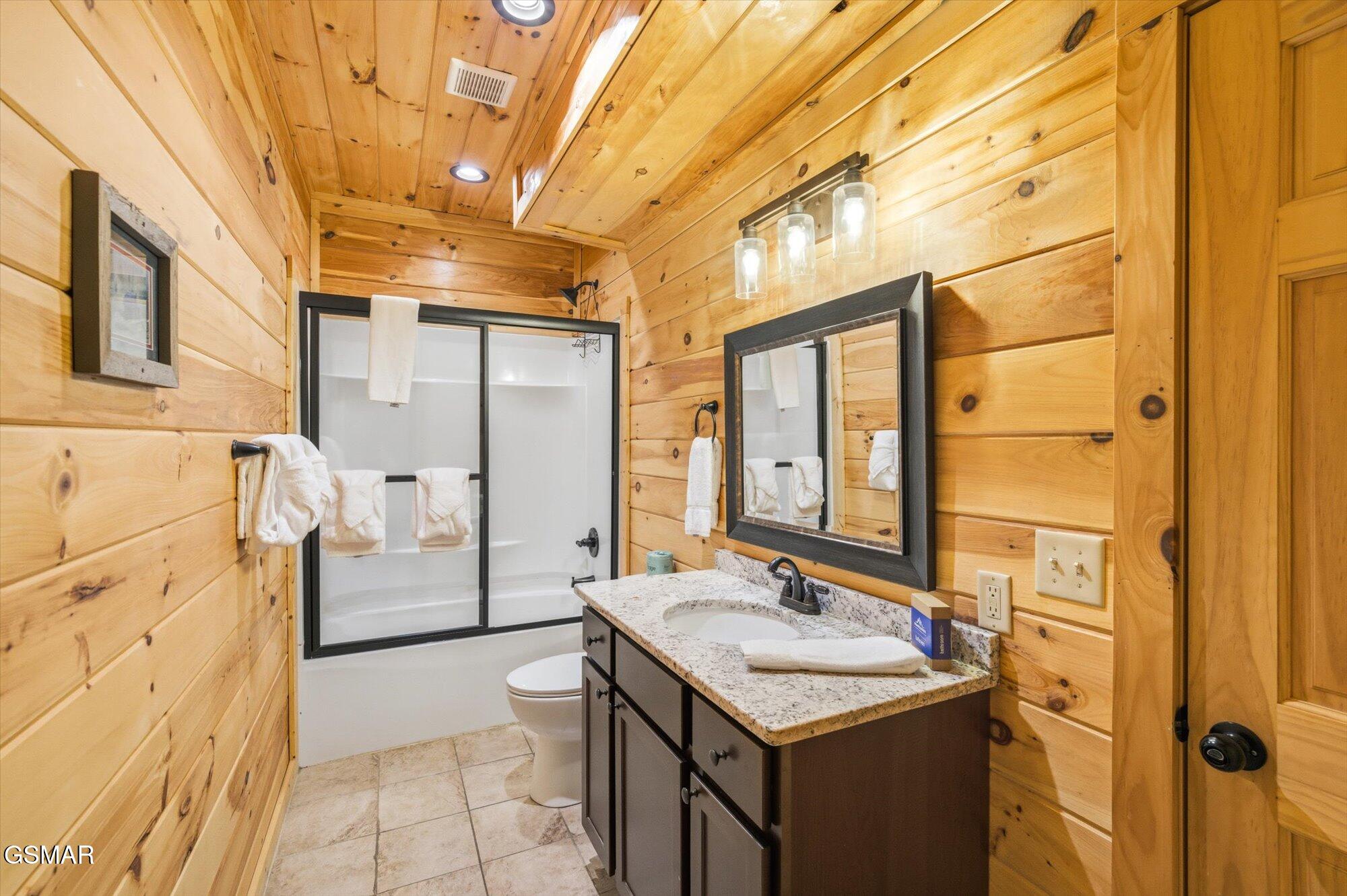 551 Blackberry Ridge Way Pigeon Forge TN 37863