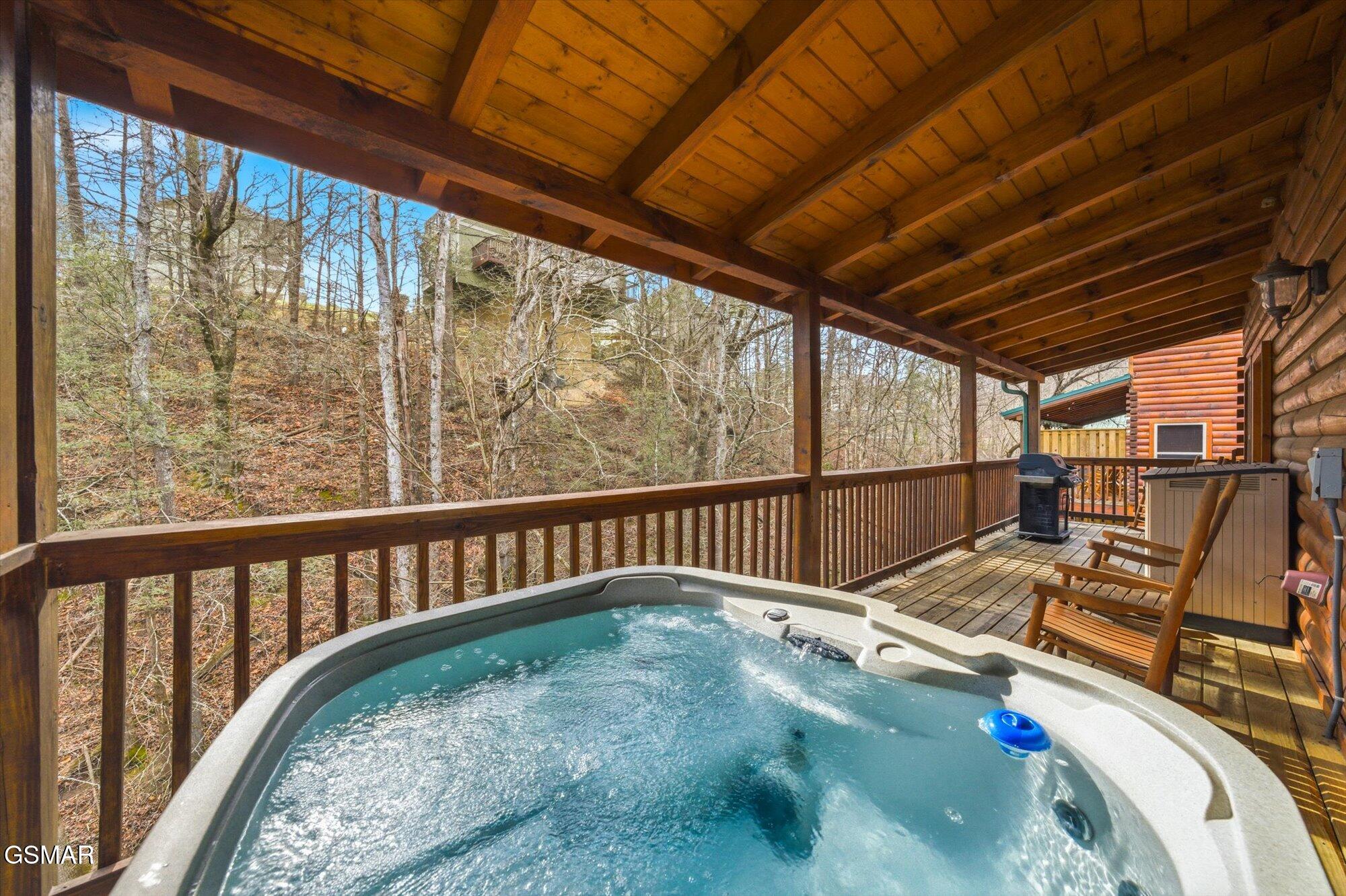551 Blackberry Ridge Way Pigeon Forge TN 37863