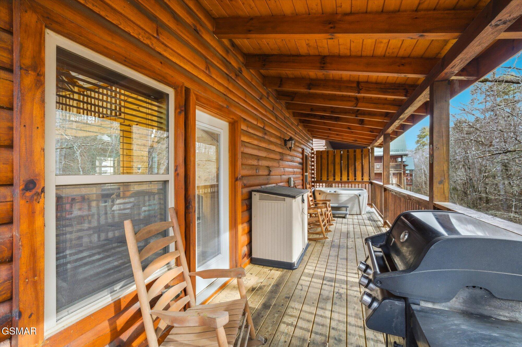 551 Blackberry Ridge Way Pigeon Forge TN 37863