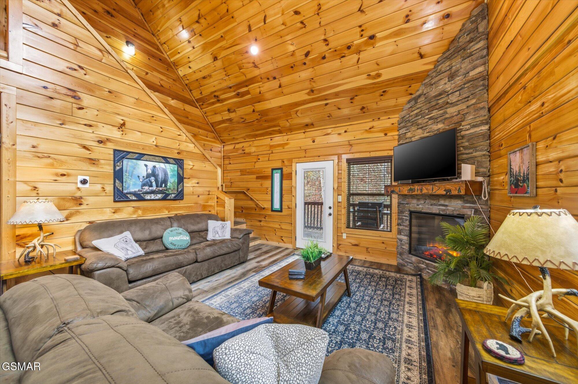 551 Blackberry Ridge Way Pigeon Forge TN 37863