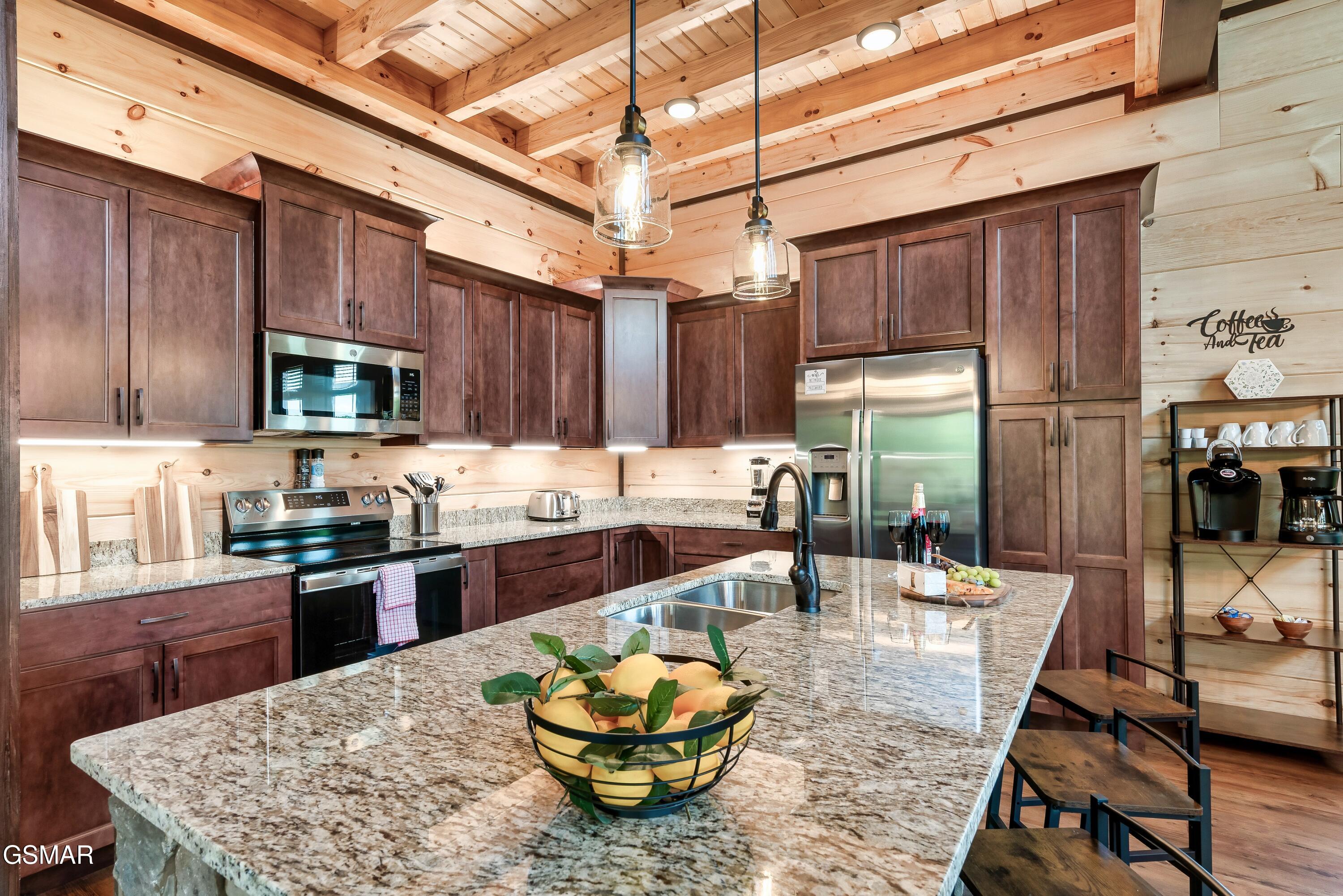 312 Oak Vista Court Sevierville TN 37876