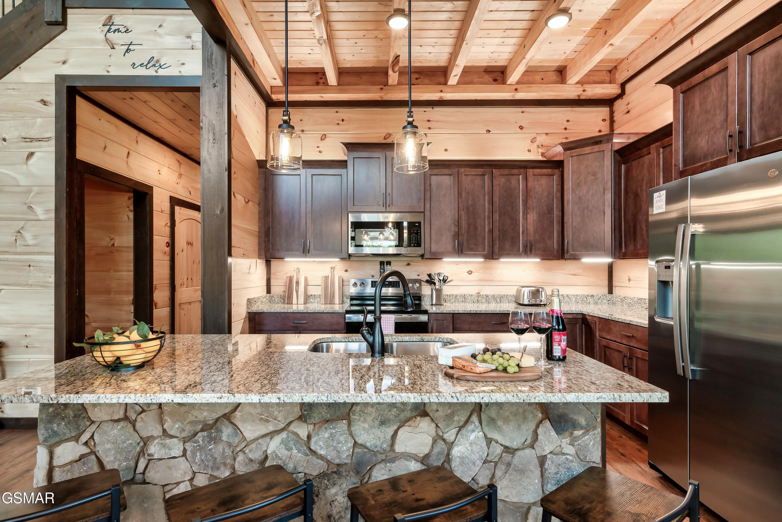 312 Oak Vista Court Sevierville TN 37876