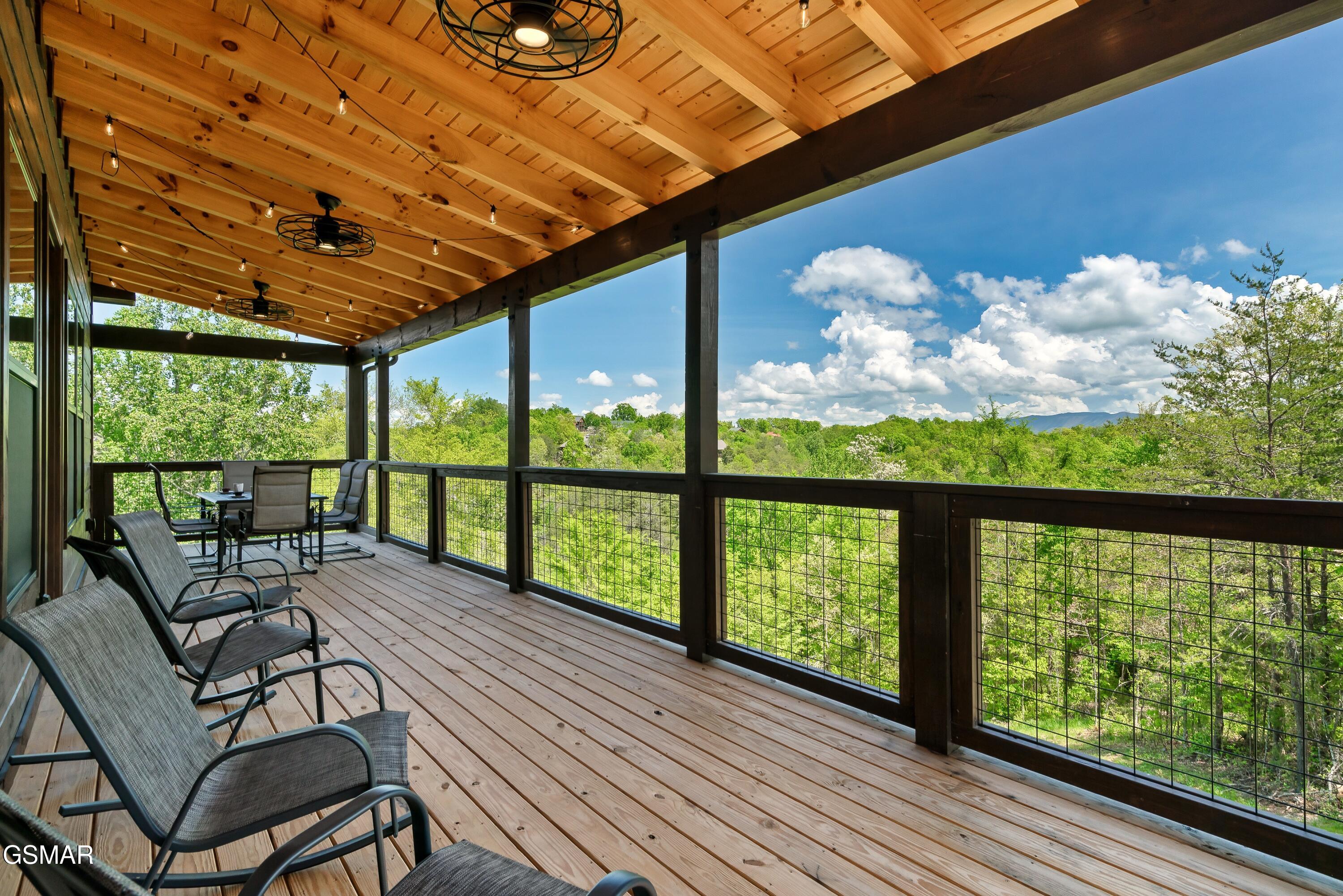 312 Oak Vista Court Sevierville TN 37876
