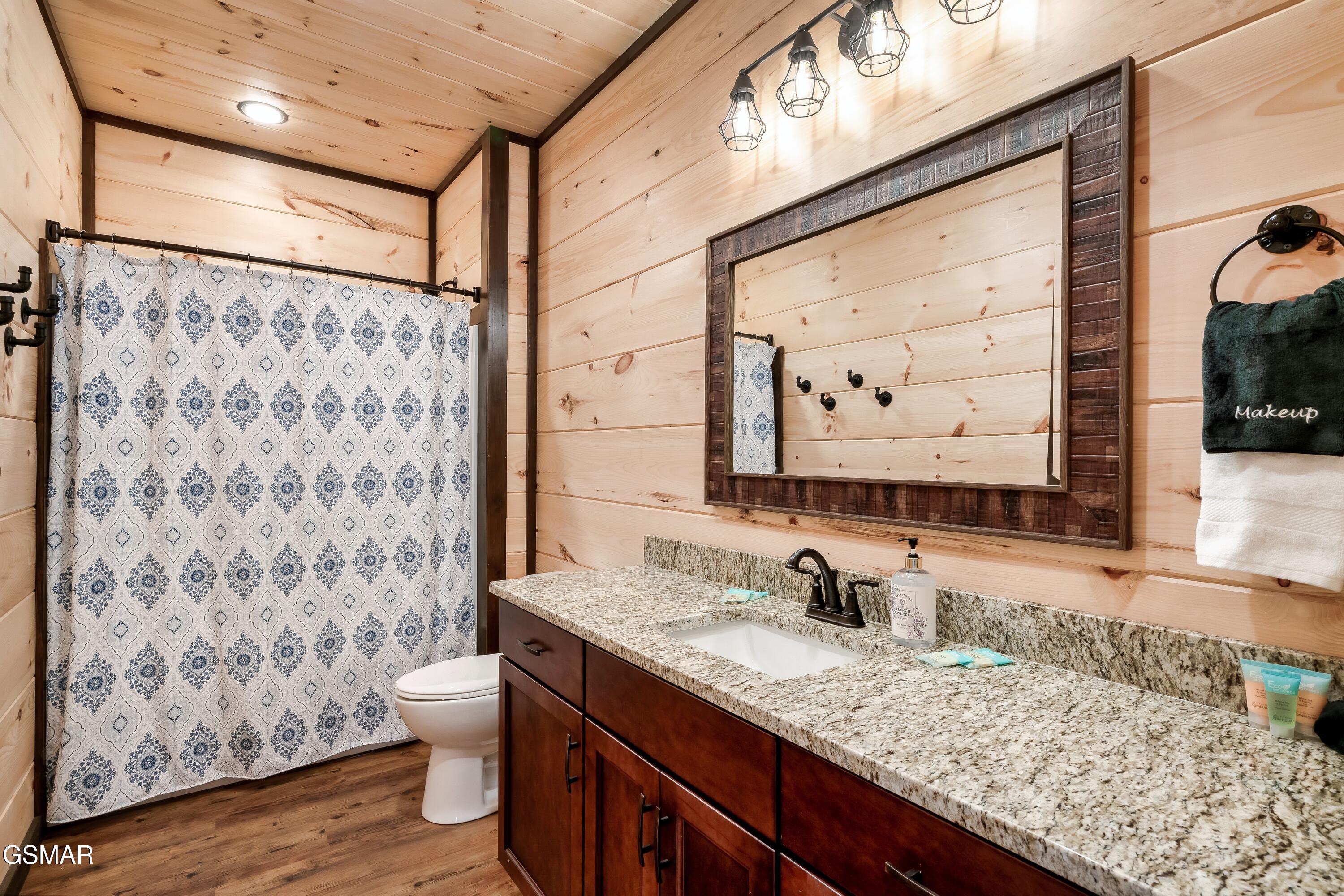 312 Oak Vista Court Sevierville TN 37876