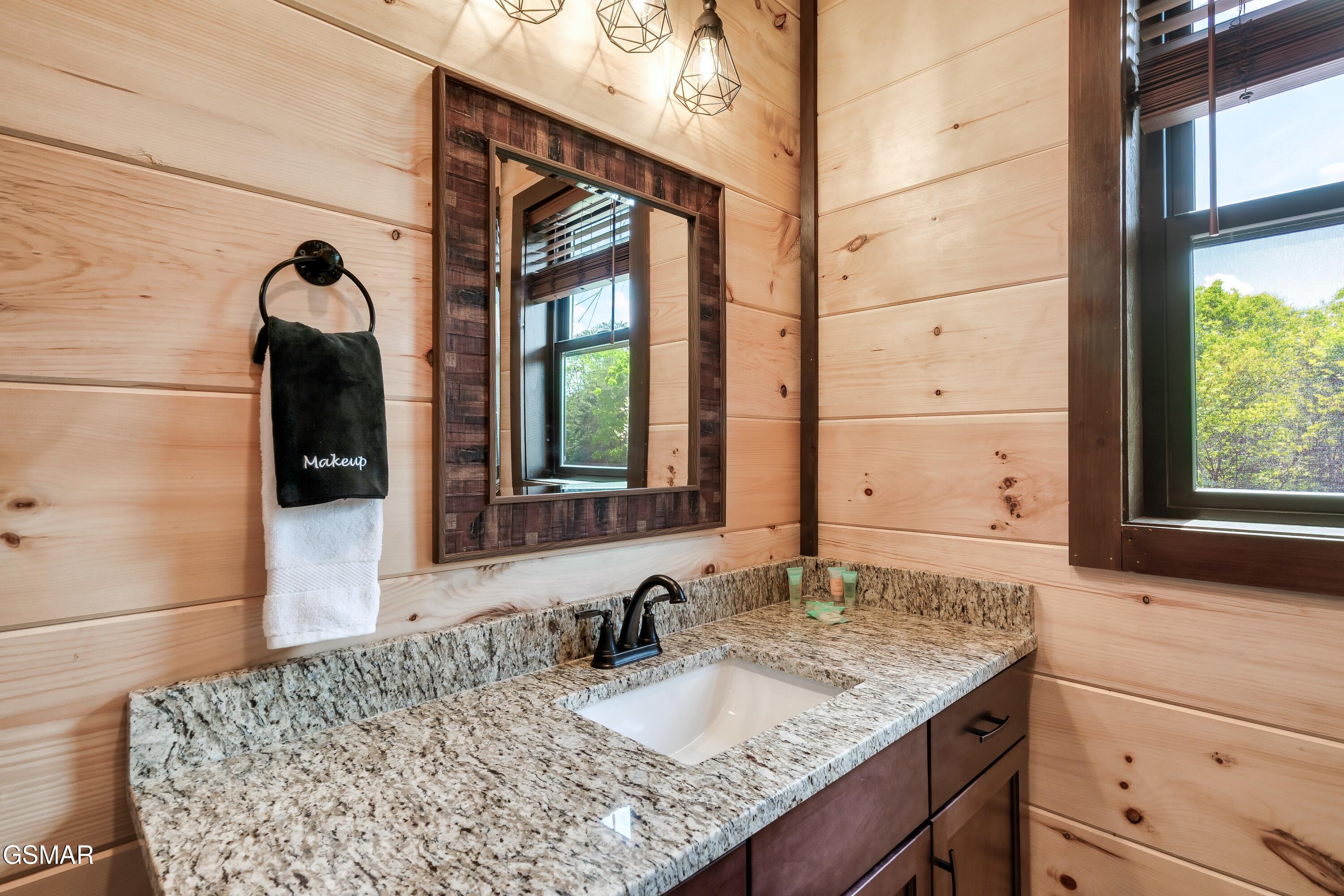 312 Oak Vista Court Sevierville TN 37876
