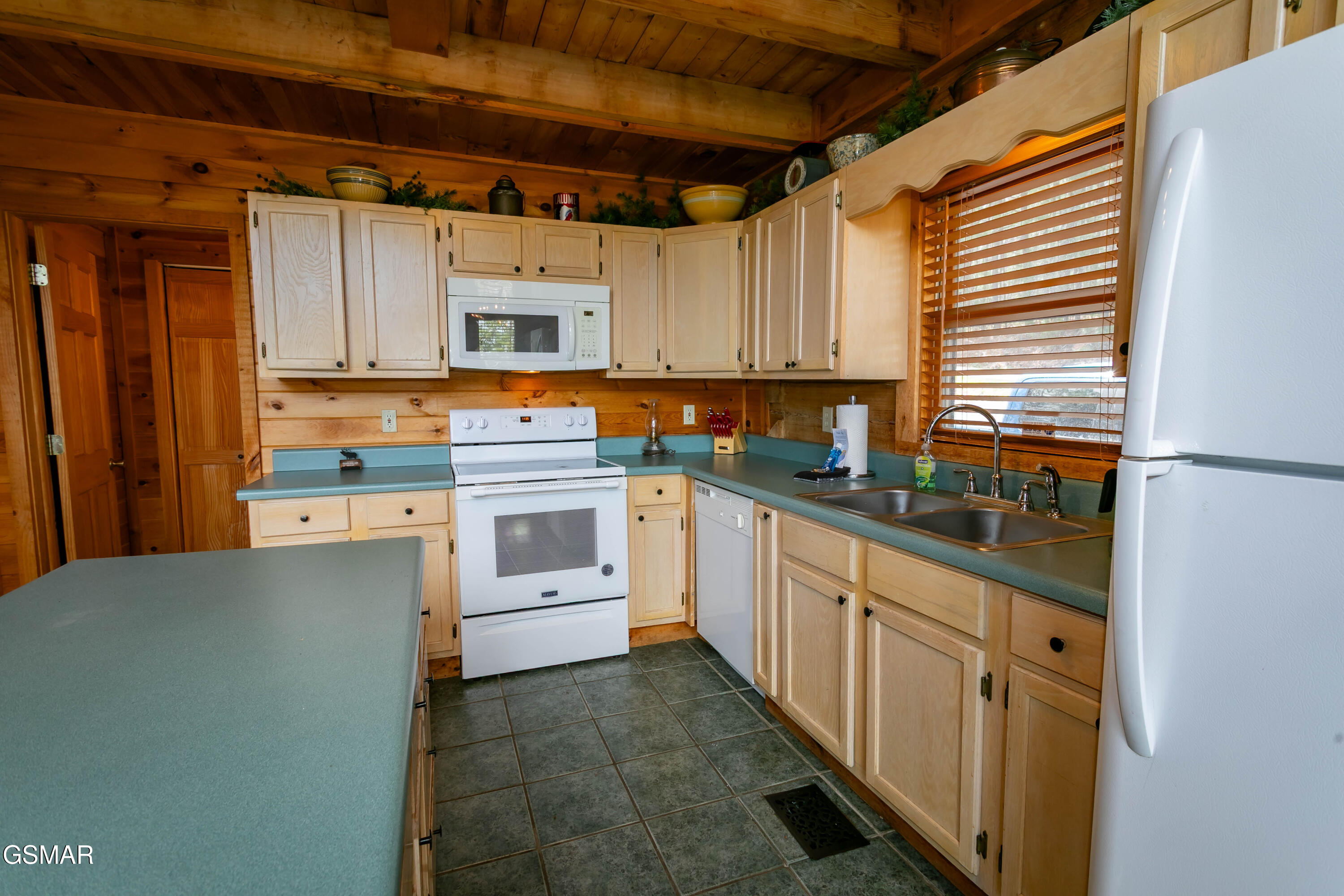 3059 Perry Circle & Lot 11 Lane Sevierville TN 37862