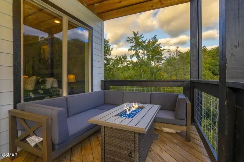821 Sunshine Trail Gatlinburg TN 37738