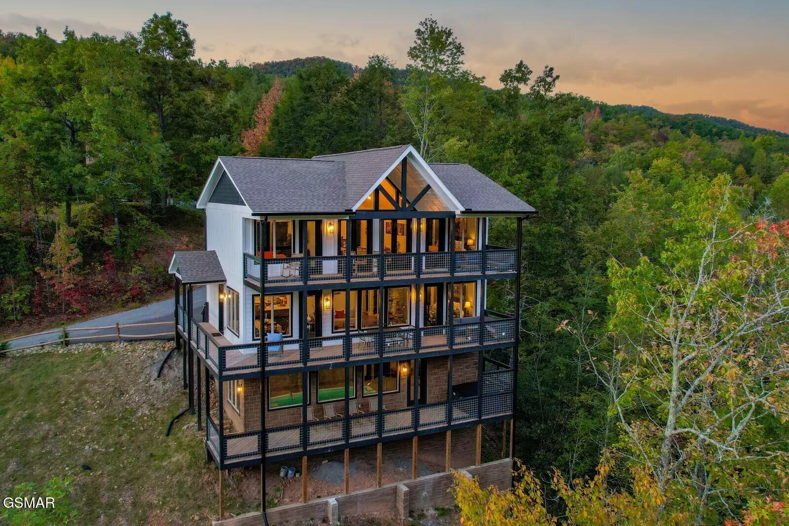 821 Sunshine Trail Gatlinburg TN 37738