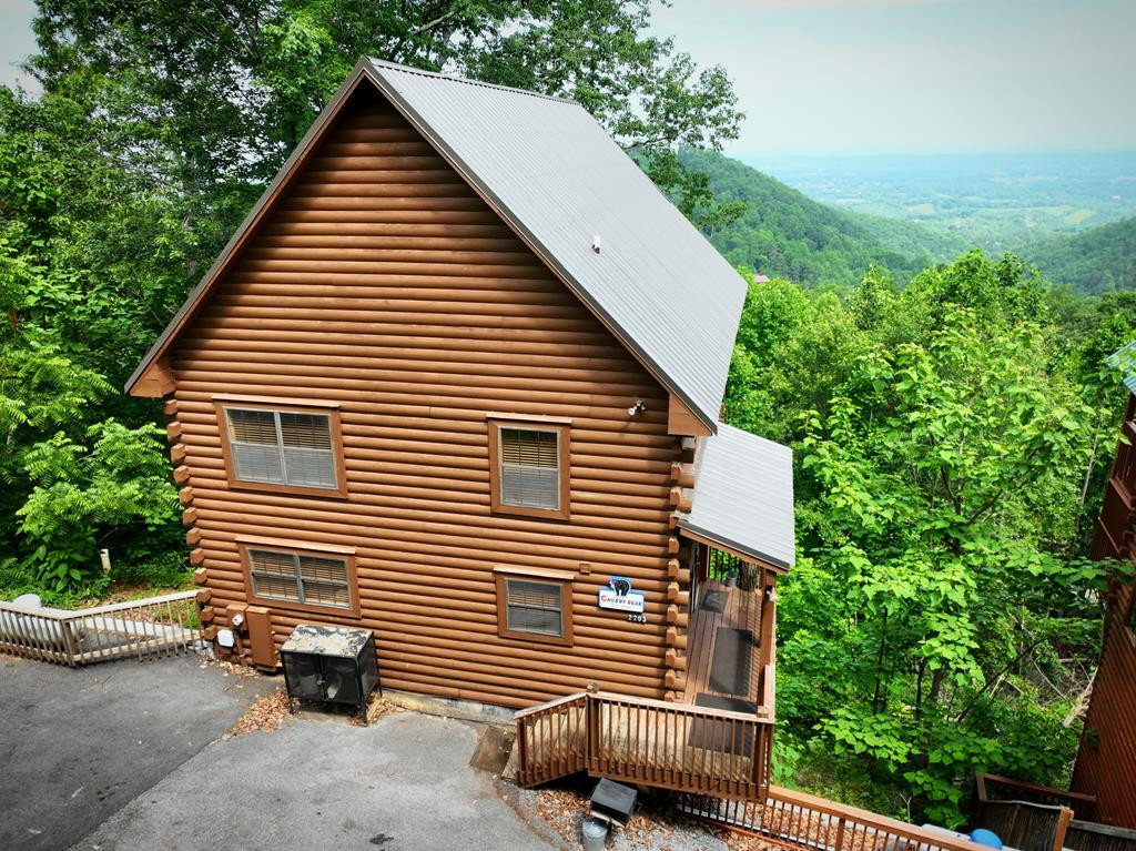 2203 Foxberry Way Sevierville TN 37876