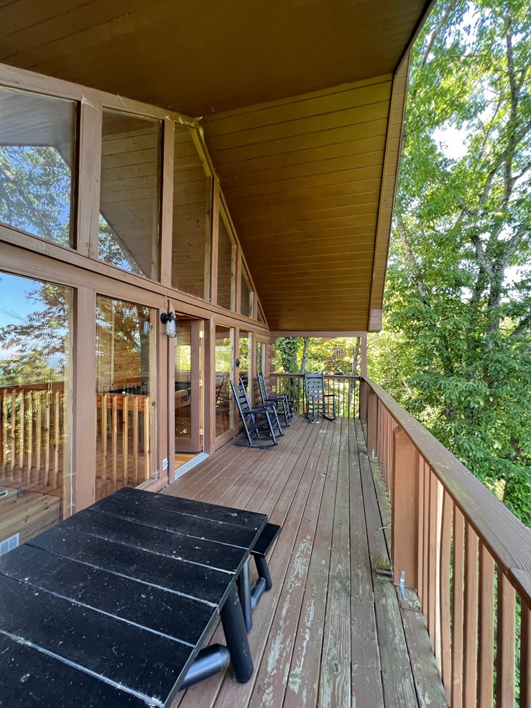 2203 Foxberry Way Sevierville TN 37876