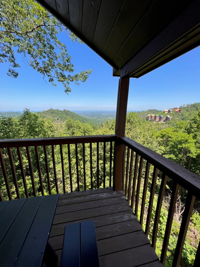 2203 Foxberry Way Sevierville TN 37876