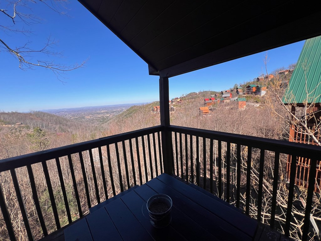 2203 Foxberry Way Sevierville TN 37876