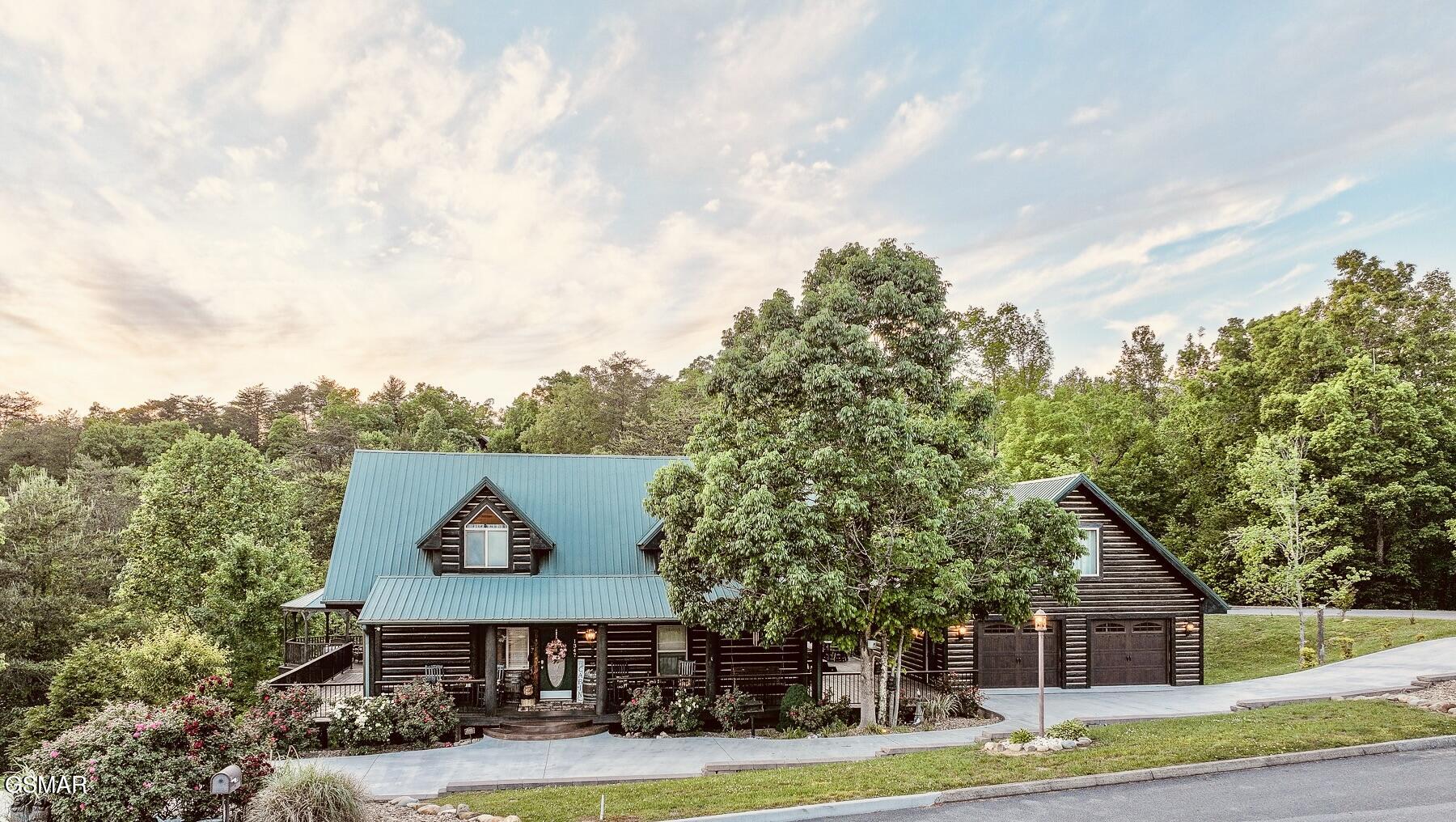 1347 Zachary Thomas Lane Sevierville TN 37876