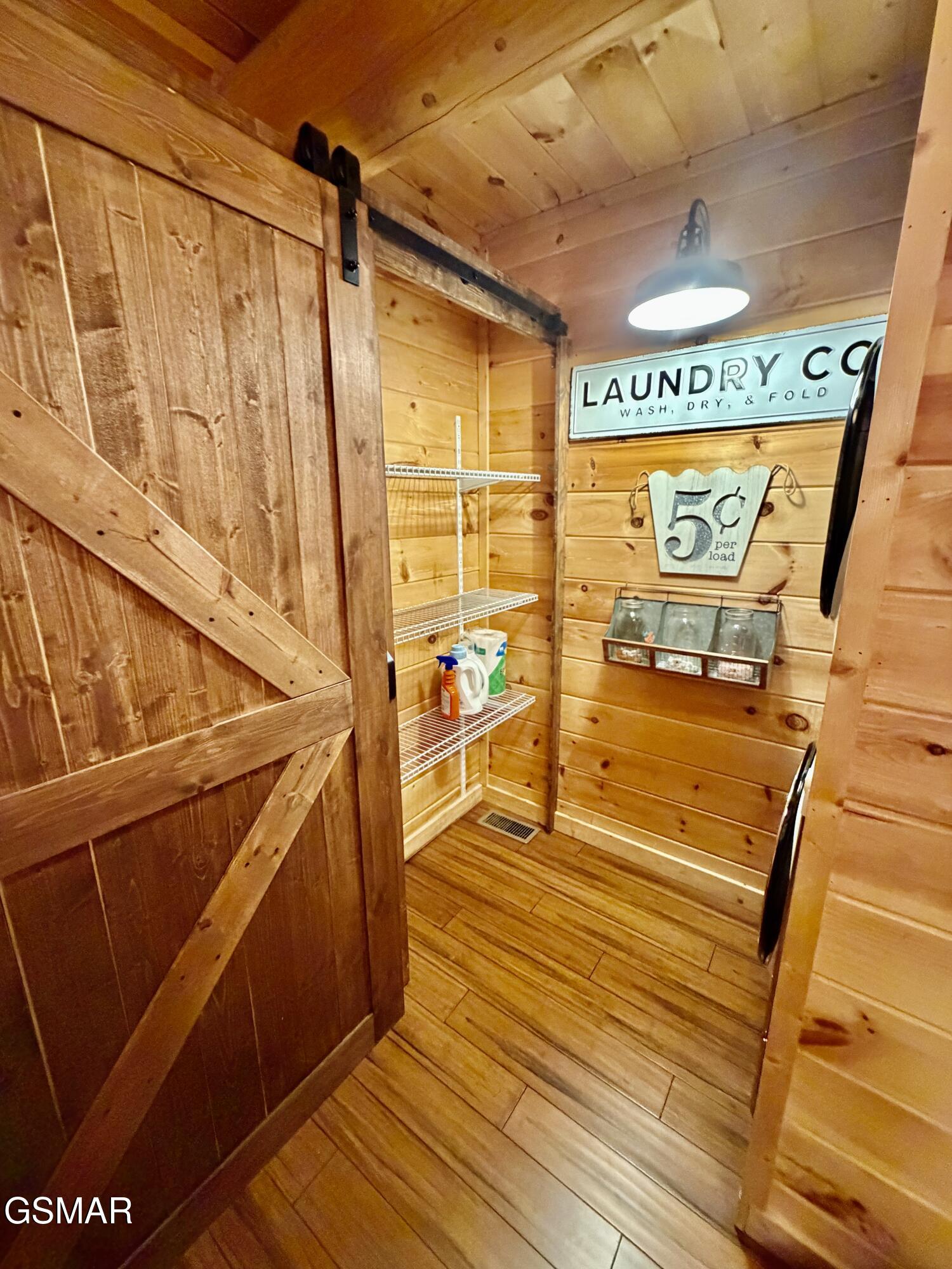 1347 Zachary Thomas Lane Sevierville TN 37876