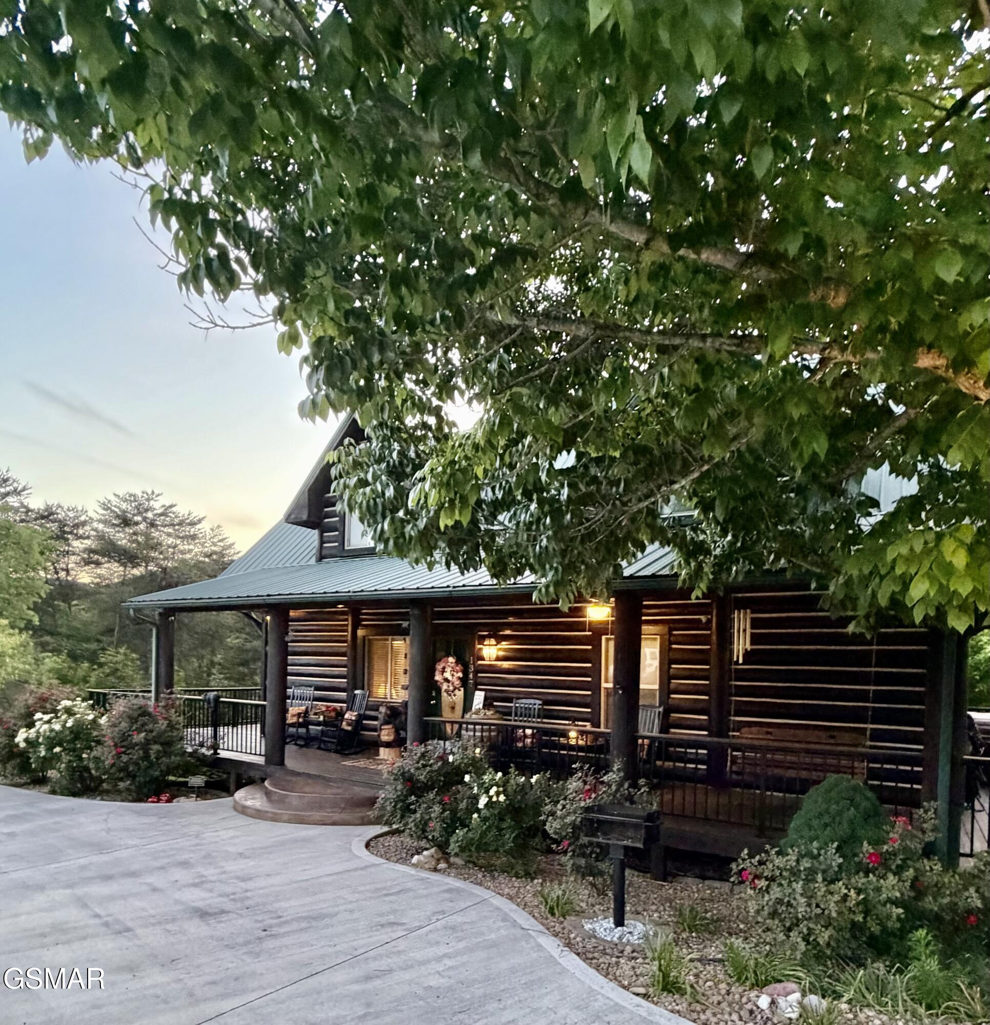 1347 Zachary Thomas Lane Sevierville TN 37876