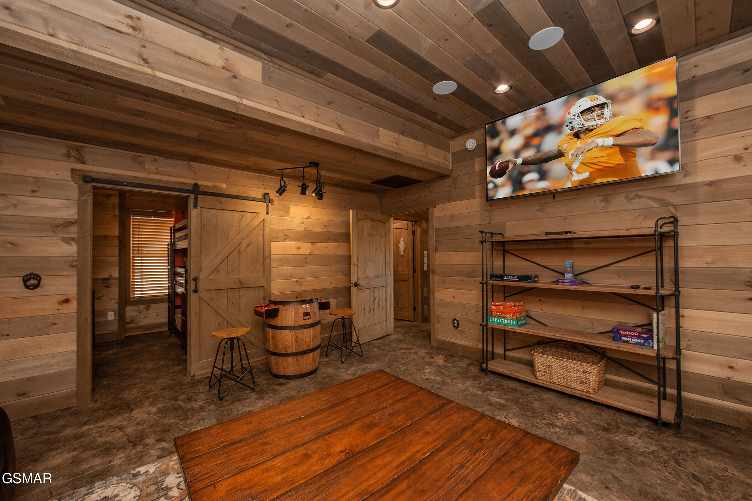2344 Coopers Hawk Way Sevierville TN 37862