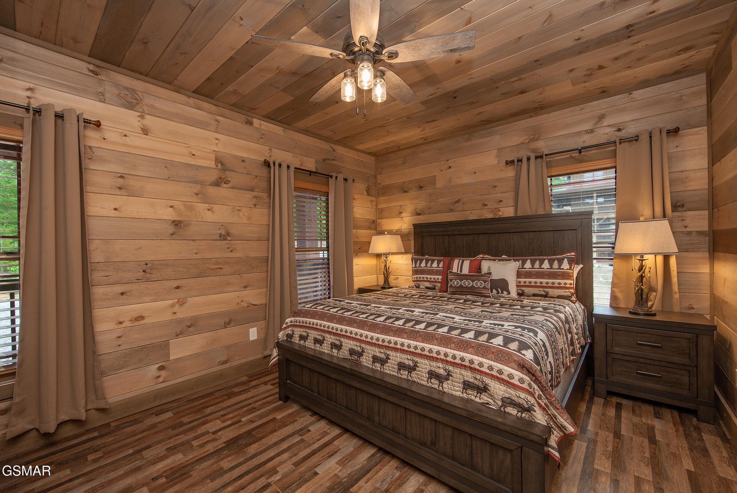 2344 Coopers Hawk Way Sevierville TN 37862