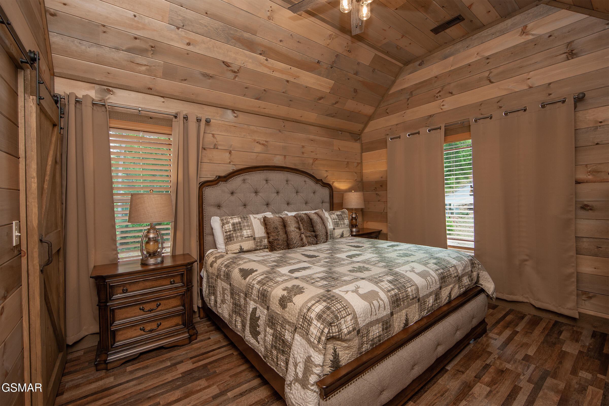 2344 Coopers Hawk Way Sevierville TN 37862