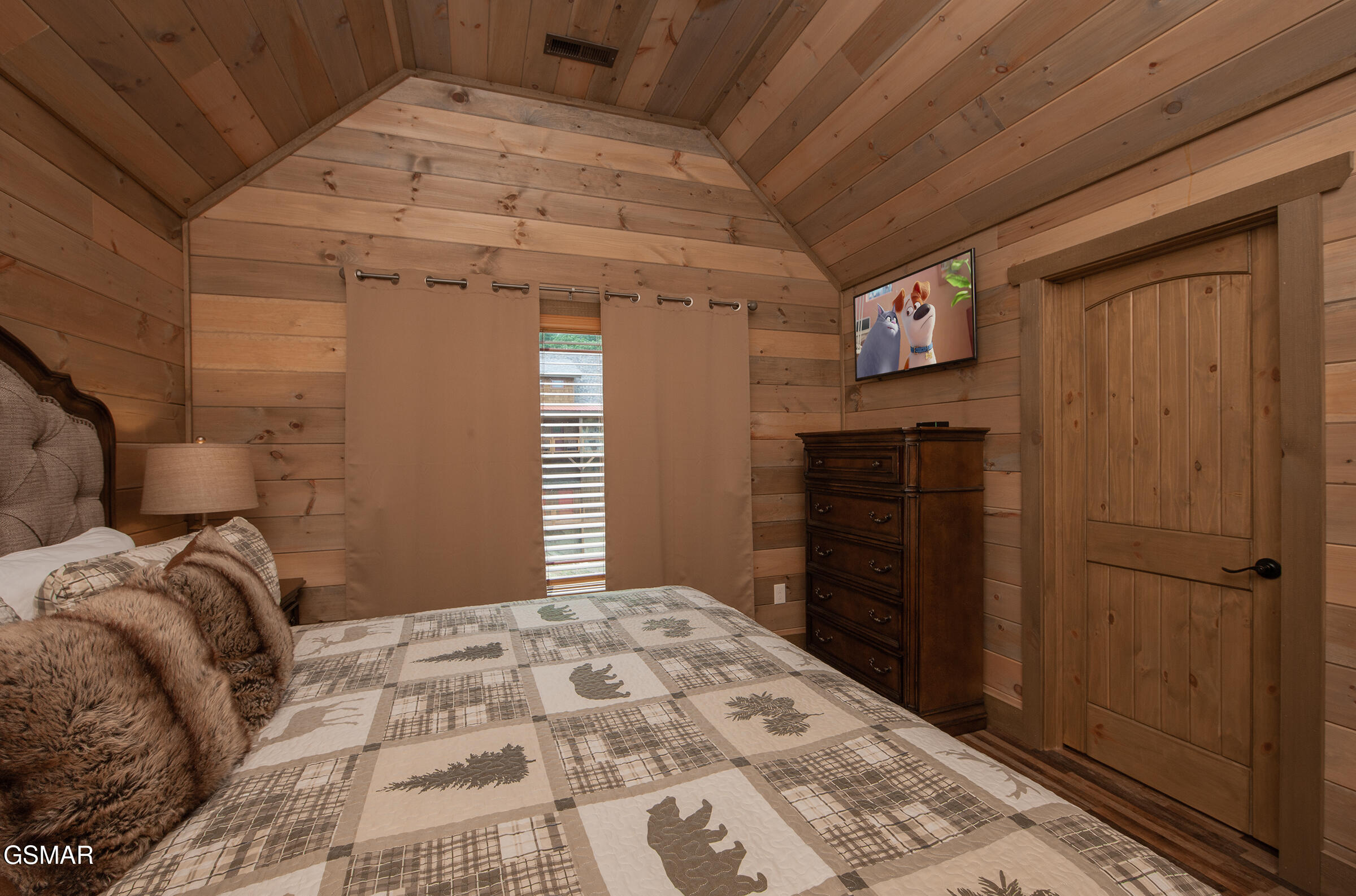 2344 Coopers Hawk Way Sevierville TN 37862