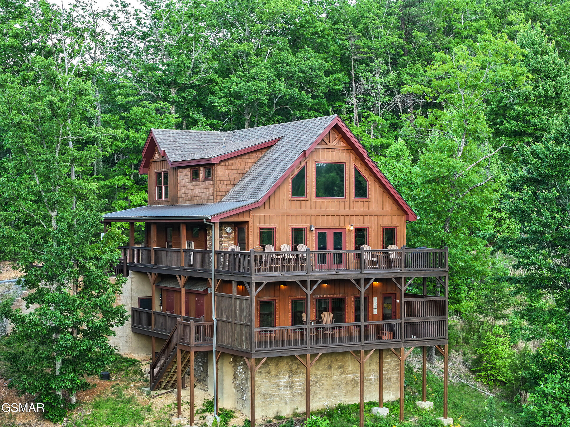 2344 Coopers Hawk Way Sevierville TN 37862