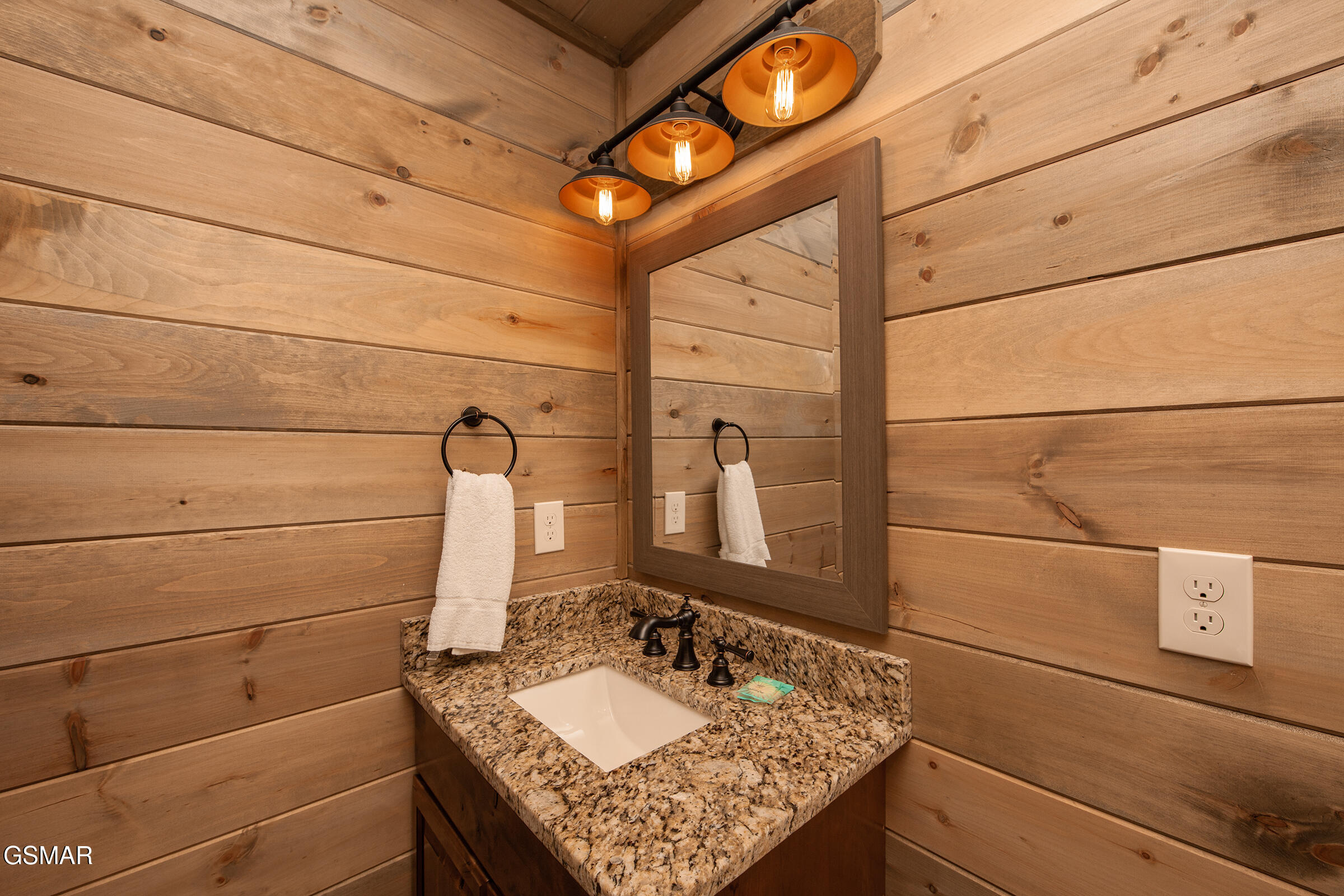 2344 Coopers Hawk Way Sevierville TN 37862