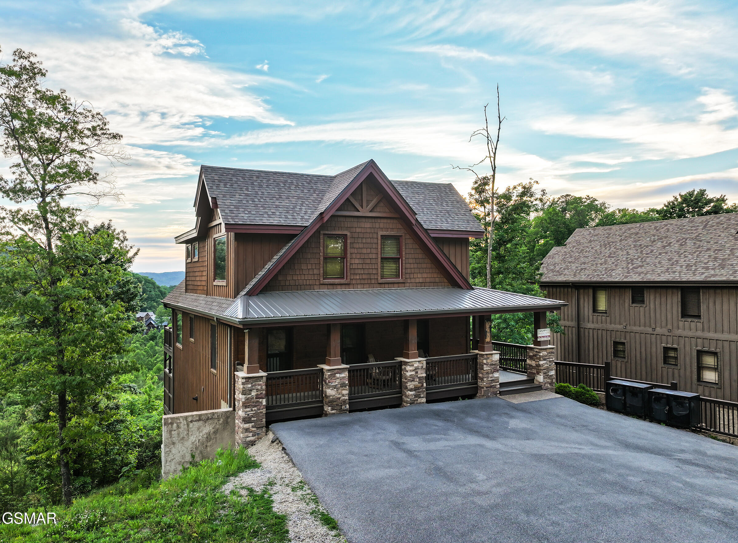 2344 Coopers Hawk Way Sevierville TN 37862